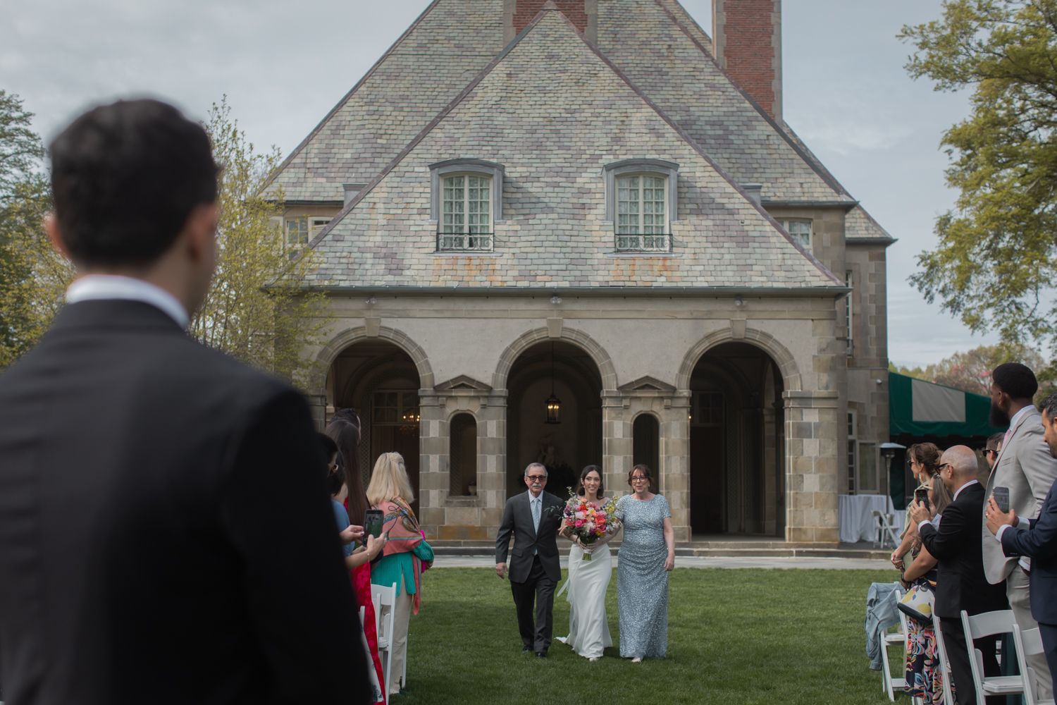 bride walking down the isle