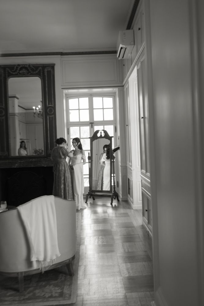 bride getting ready in bridal suite