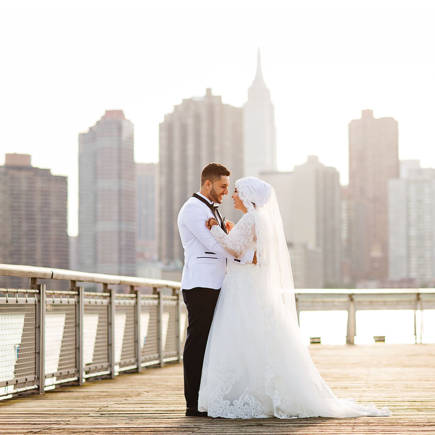 sunset photos nyc with muslim couple