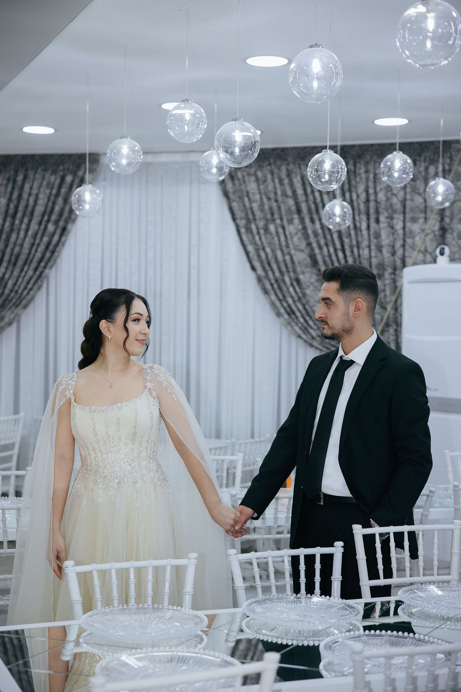 Aliağa düğün fotoğrafçısı, nikah töreni gelin damat doğal ışık çekimi