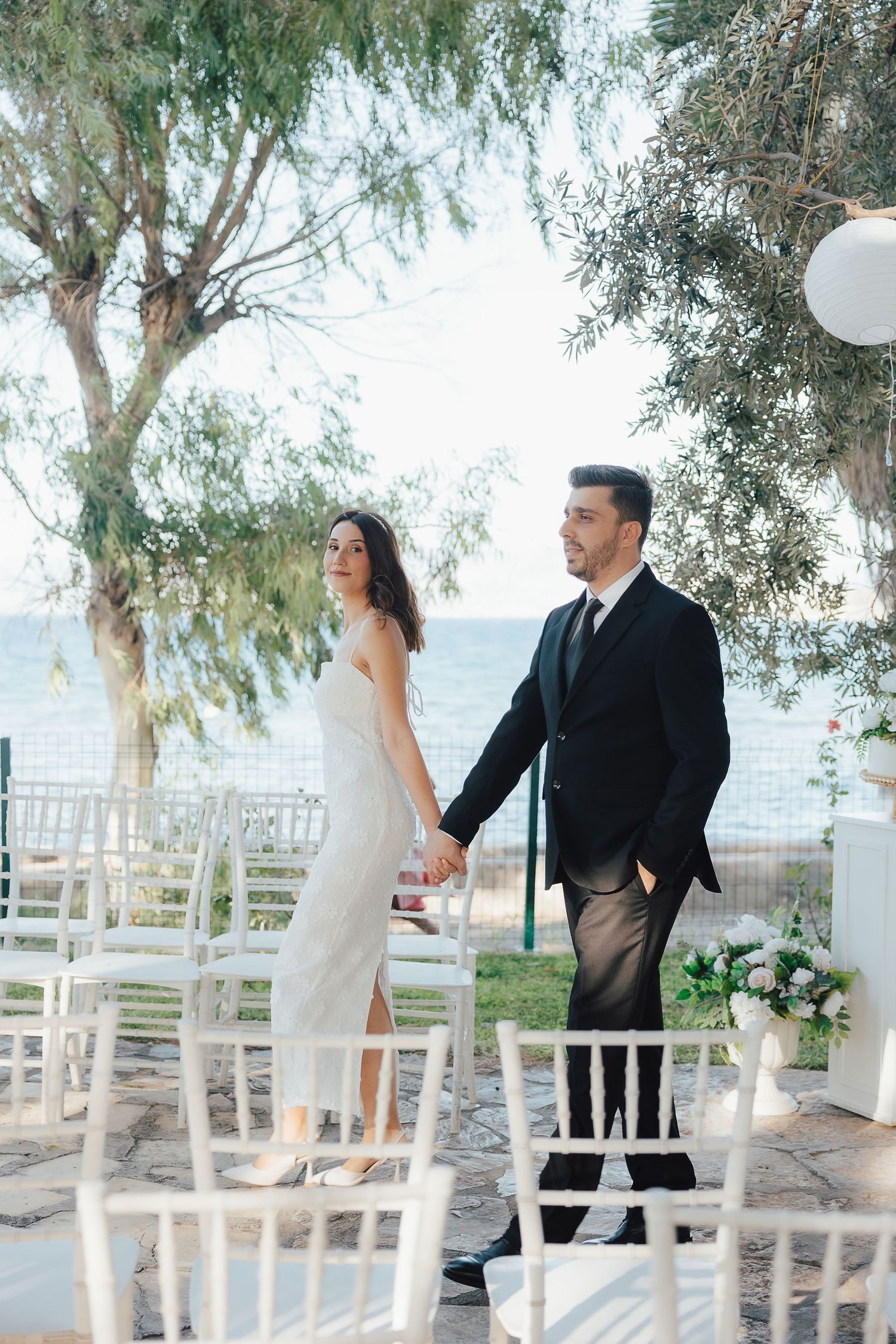 İzmir Aliağa düğün fotoğrafçısı, açık alanda gelin damat nikah anı doğal ve profesyonel çekim