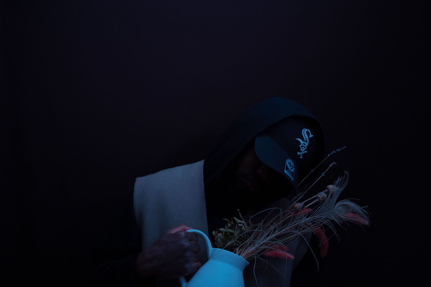 Autoportrait, Vonvonli et les fleurs séchées.