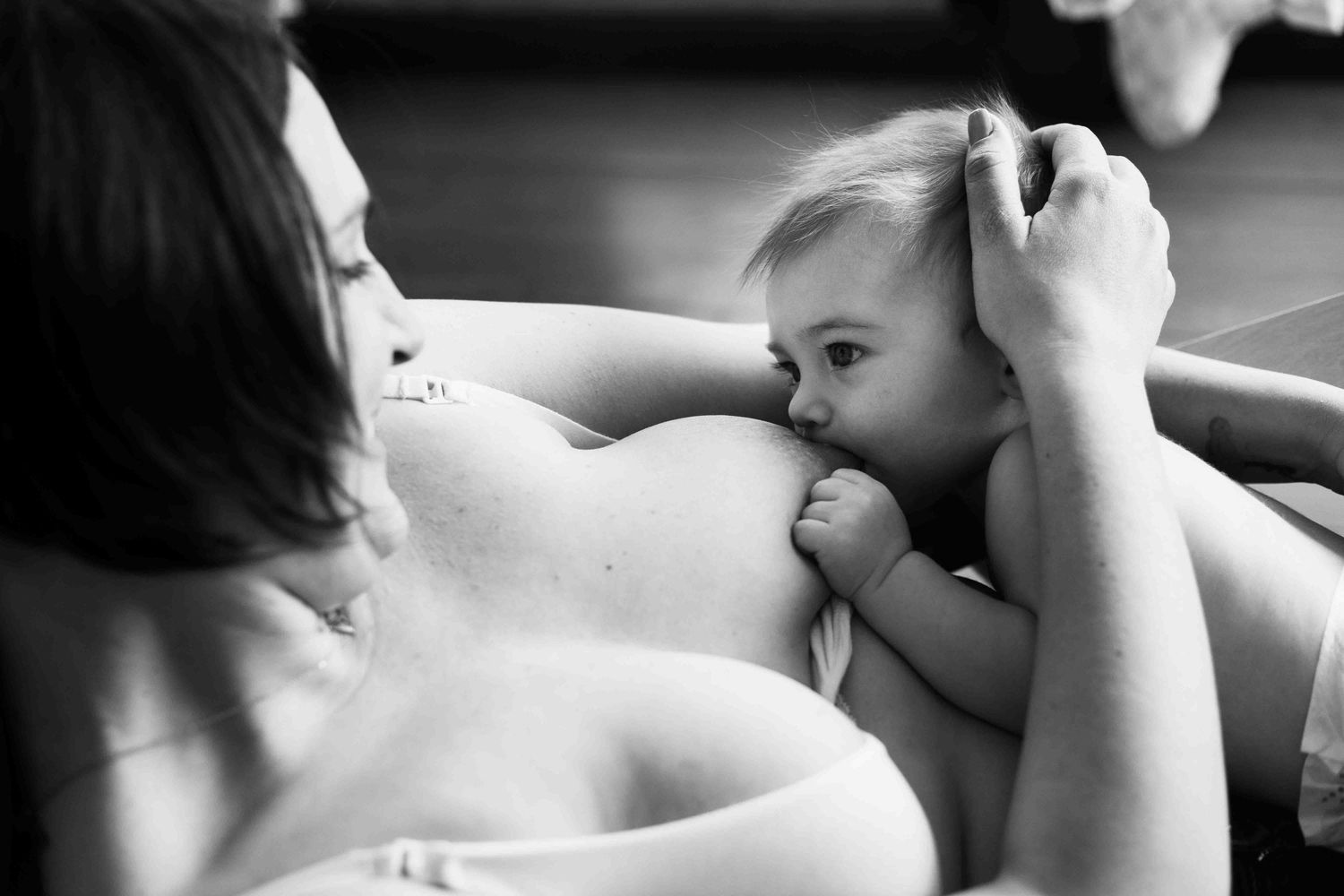 Fotografía de recién nacido- Sevilla - Naturalidad y autenticidad, Ludivine Mimar fotógrafa de familia.