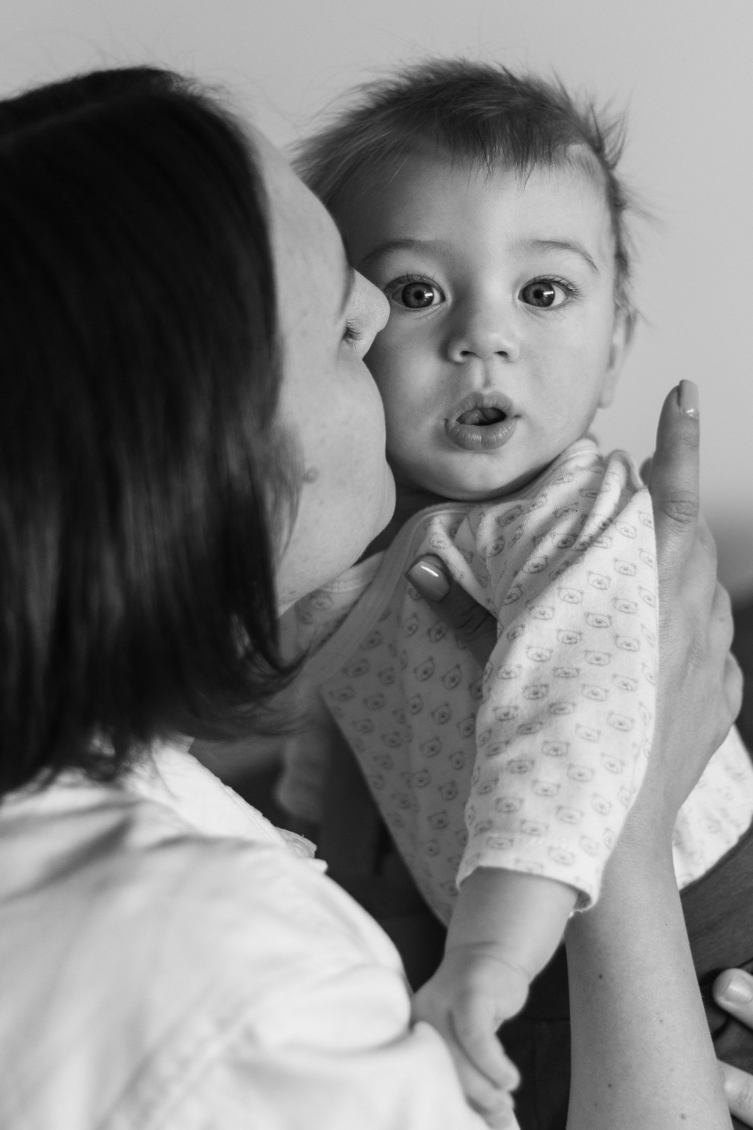 Foto de una madre con su bebé recién nacido