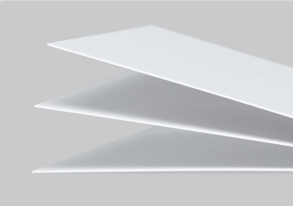 Detailed view of high-quality 0.5 mm photo paper showcasing its thickness and texture.