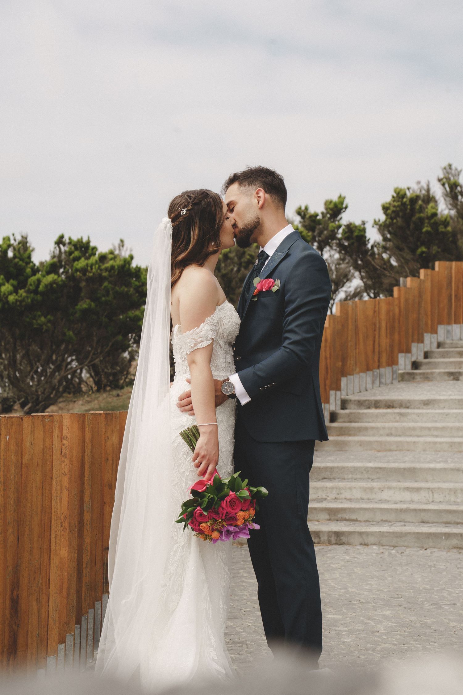 Bride and groom at scenic miradouro – cinematic elopement in São Miguel by Azores wedding photographer