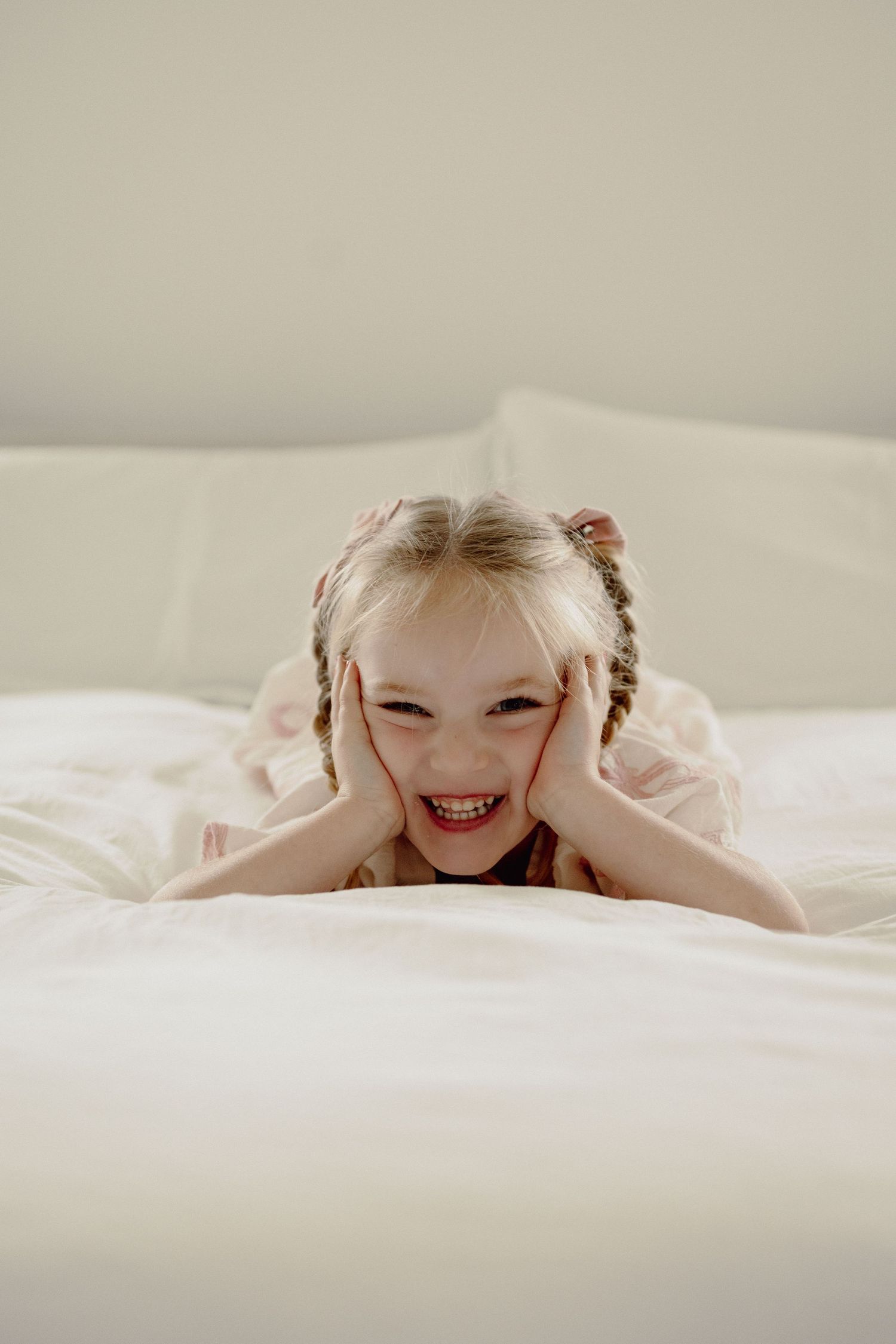 In home family session, soft lighting, big sister