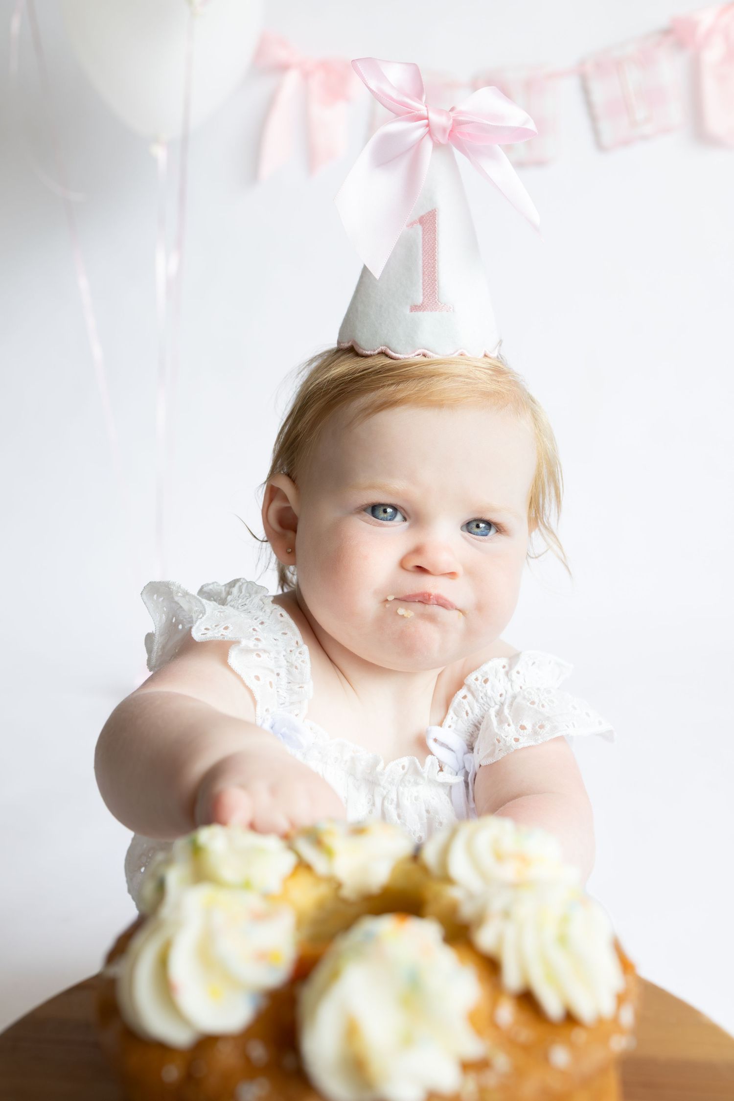 Baby cake smash