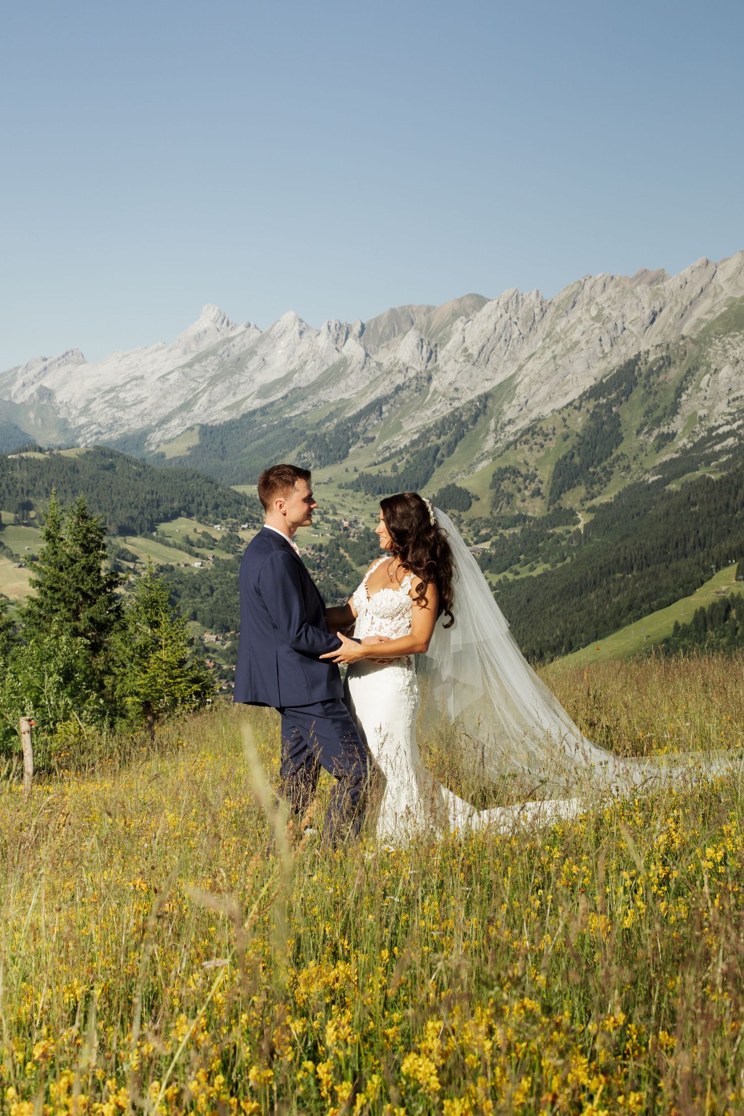 Morzine Wedding Photographer captures epic wedding photos in La Clusaz Wedding venue. French Mountain Wedding photographer. Outdoor Brides