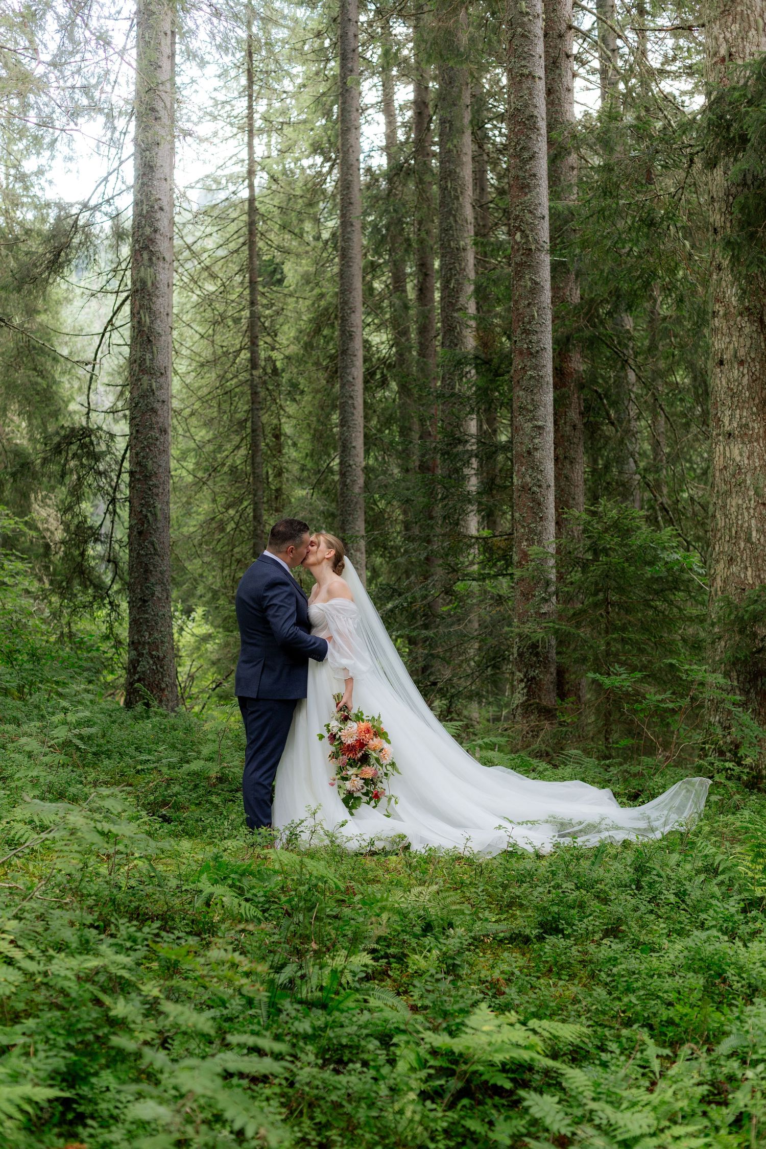 Morzine Wedding photographer captures couples photos and real emotions in Morzine Wedding Venue. Candid,timeless documentary style photos