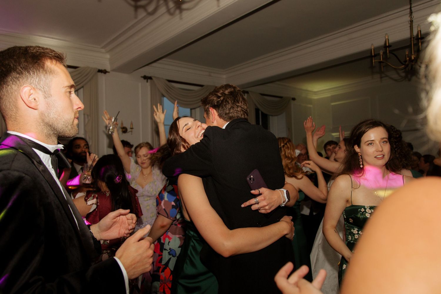 Documentary Style Wedding Photographer captures wedding party at a Gloucestershire Wedding Venue. Captured by Cotswold Wedding Photographer