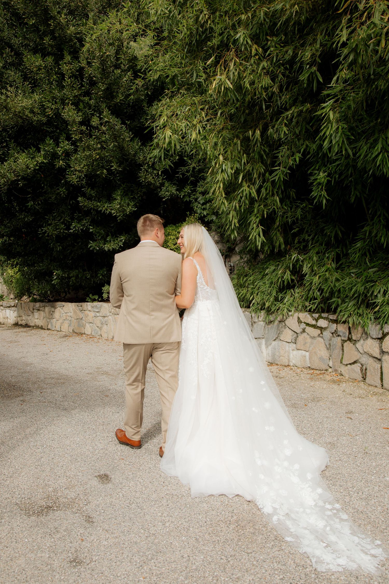 Annecy Wedding photographer captures epic wedding and natural couples photos on Lake Annecy in France. Candid & timeless documentary style.