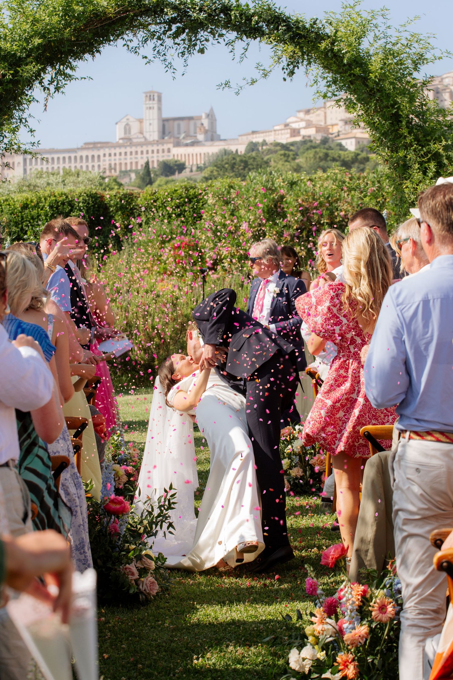 European Wedding Photographer captures wedding photos at a Tuscany Wedding venue. Italian wedding photographer, Timeless and candid photos.