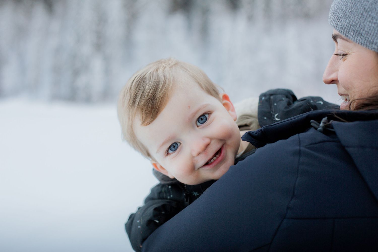 Family Photographer captures outdoor family photos. Family photography session captured by Morzine family Photographer at Lac Montriond