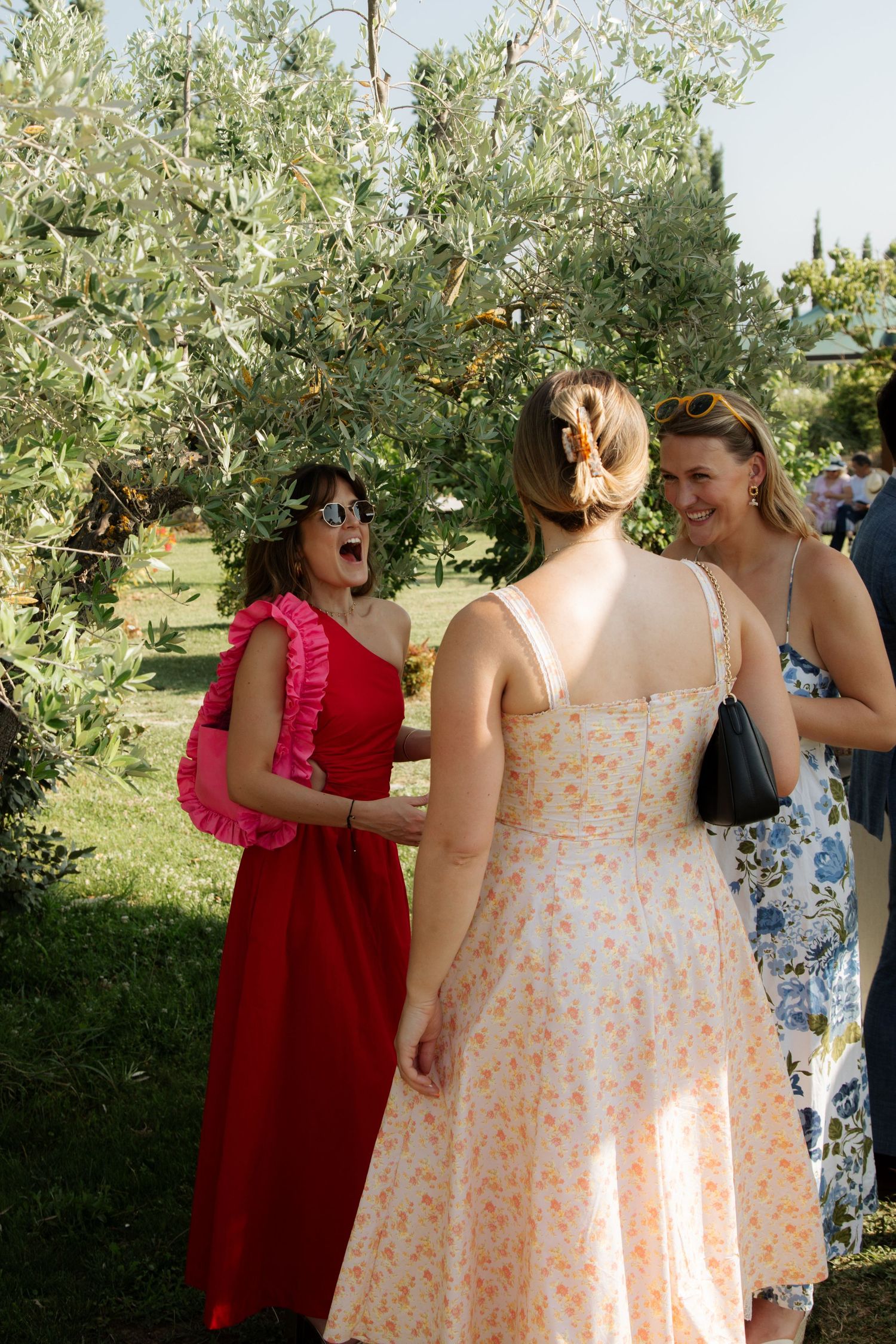 European Wedding Photographer captures wedding photos at a Tuscany Wedding venue. Italian wedding photographer, Timeless and candid photos.