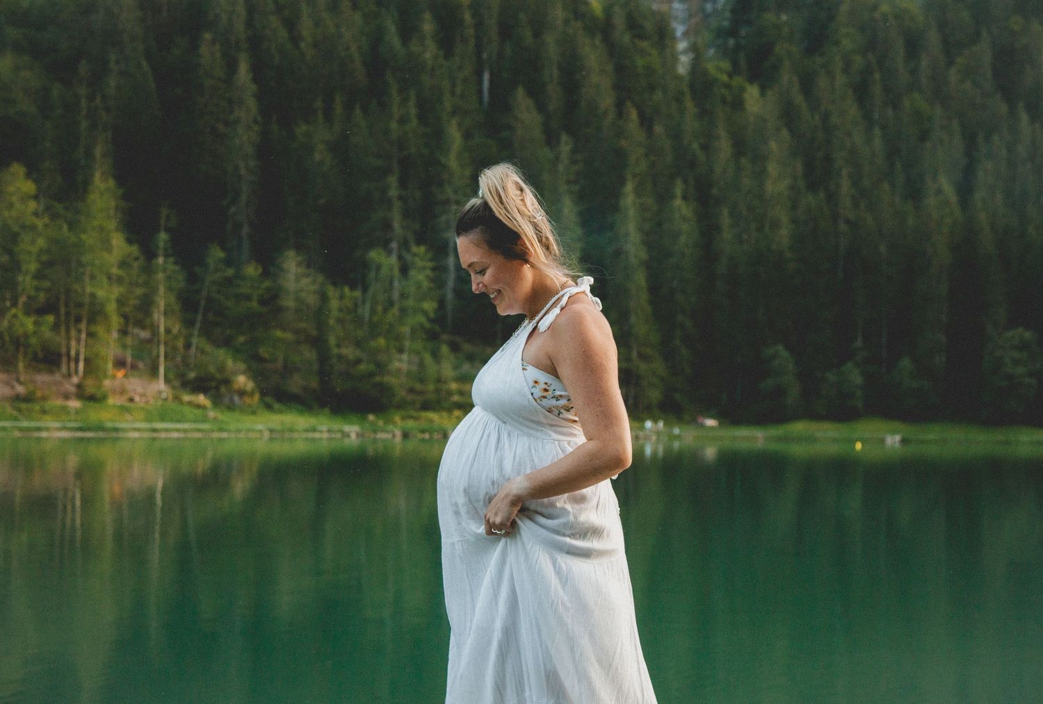 Maternity Photographer captures outdoor pregnancy photos. Maternity photography session captured by Morzine Photographer at Lac Montriond