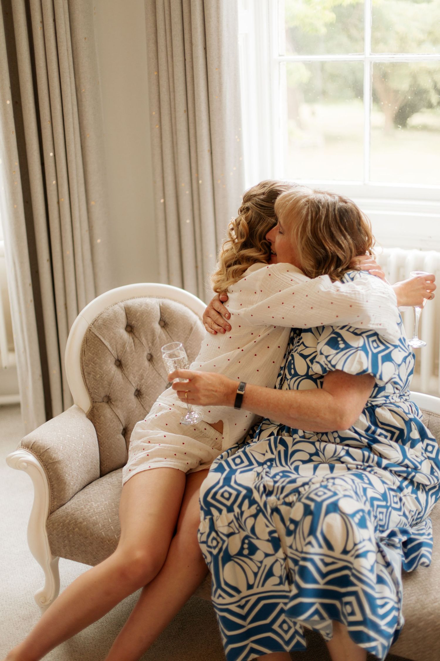 Candid Cotswold Wedding Photographer captures bridal details at Gloucestershire Wedding Venue. Natural, candid and timeless photography, UK