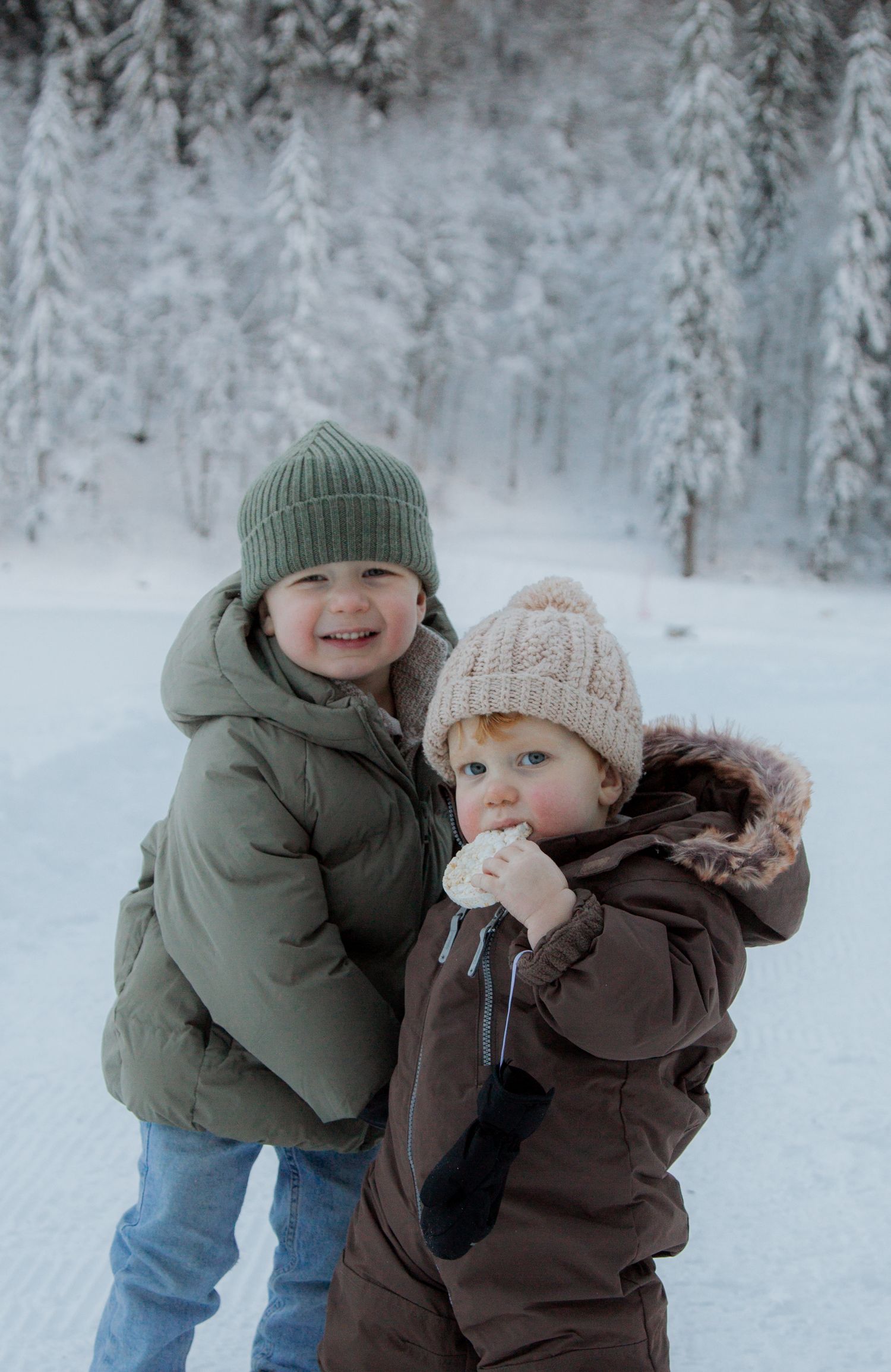 Family Photographer captures outdoor family photos. Family photography session captured by Morzine family Photographer at Lac Montriond