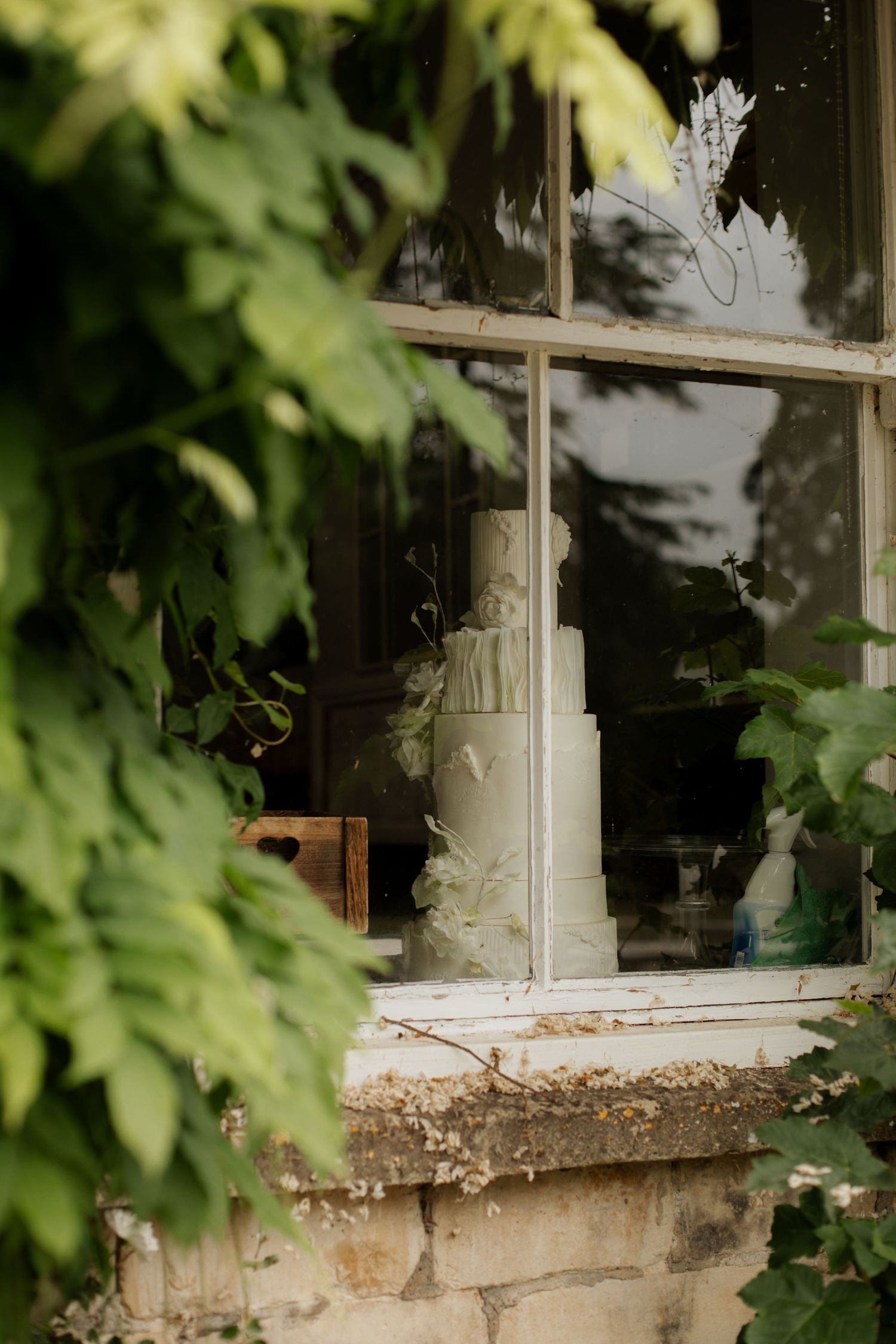 Candid Cotswold Wedding Photographer captures emotions at Gloucestershire Wedding Venue. Natural, candid and timeless photography, UK