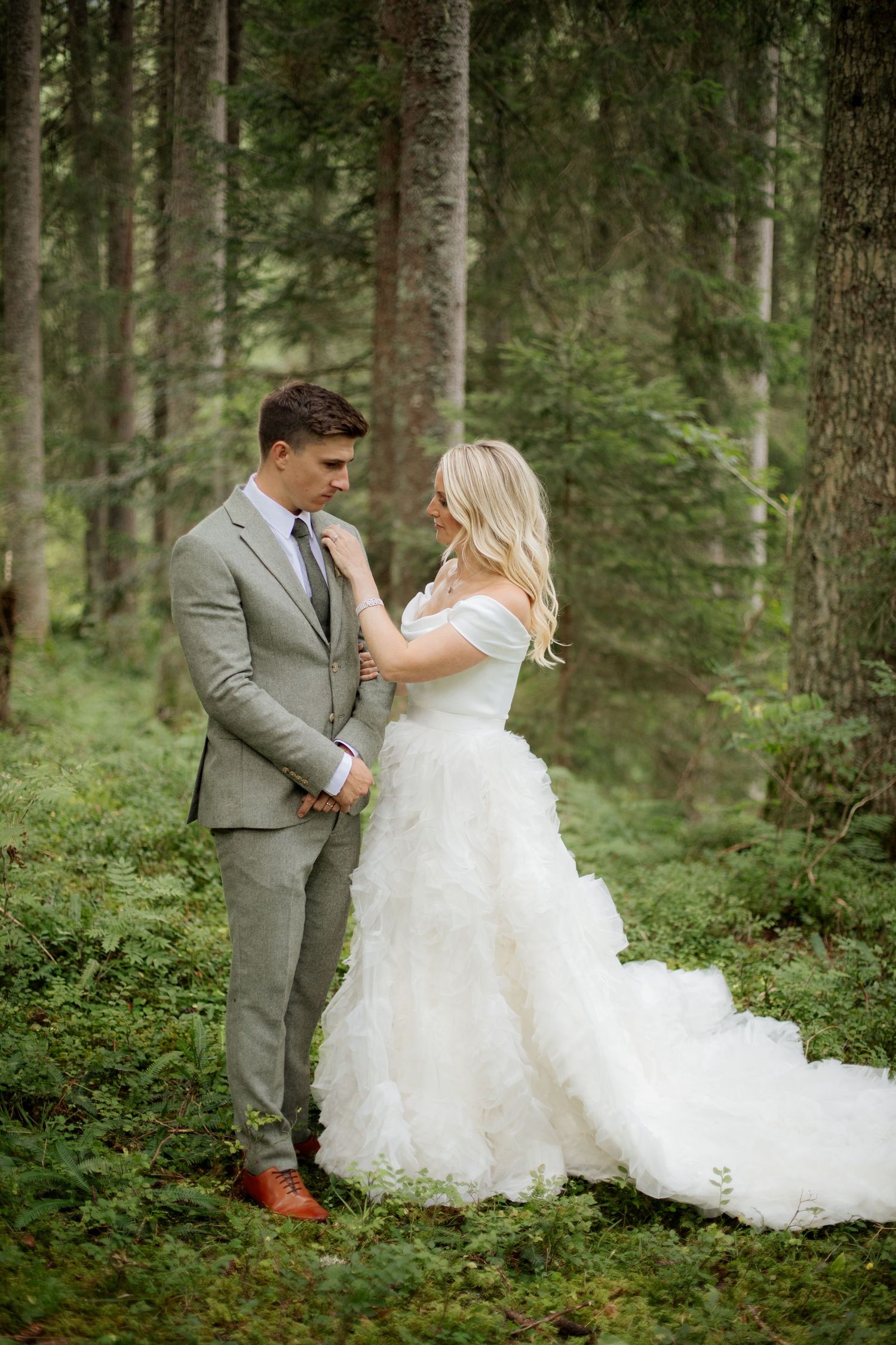 Documentary style Wedding Photographer captures wedding photos at Morzine Wedding venue. Natural, timeless and candid wedding photography.