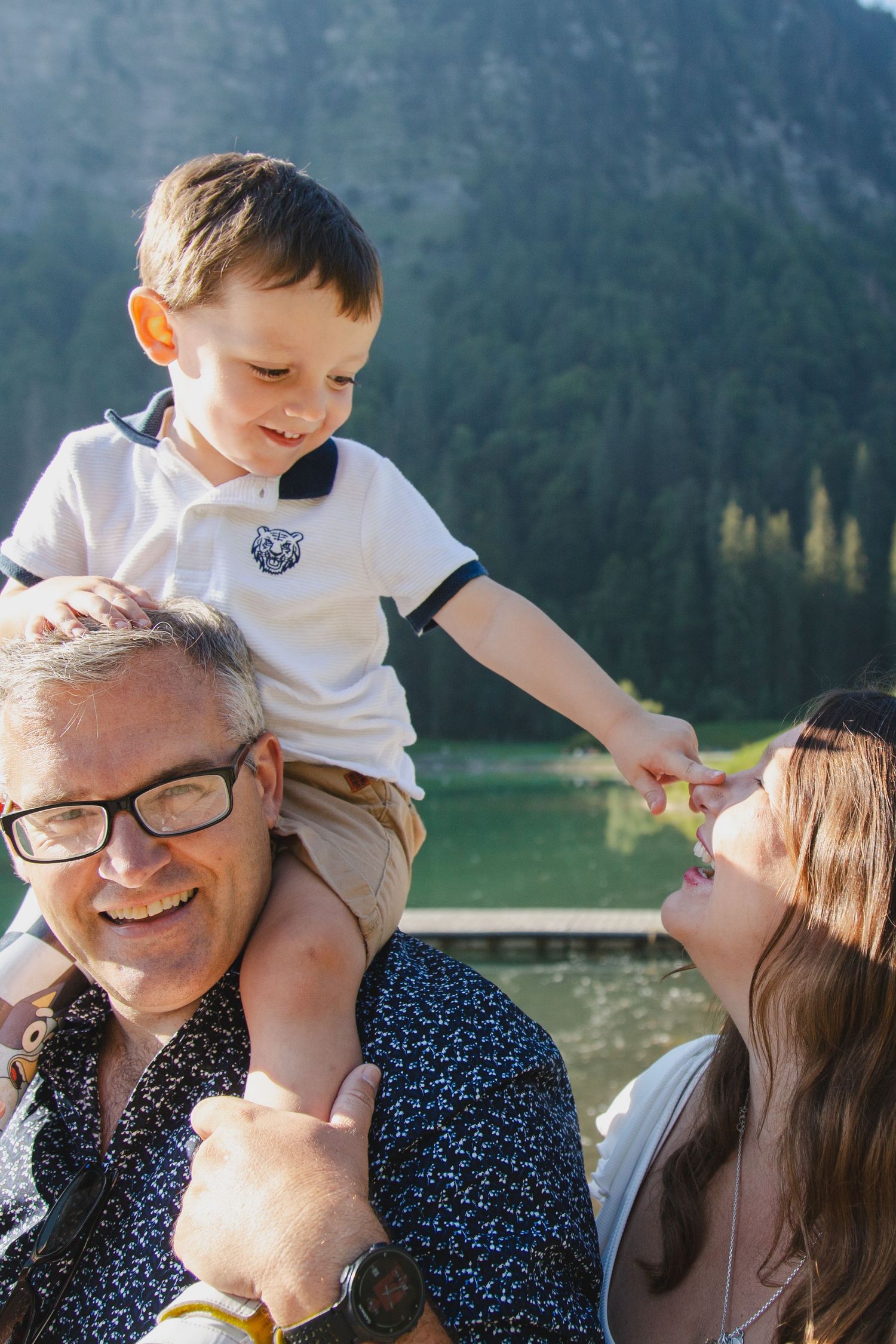 Family & Newborn photos in Morzine. Morzine photographer capturing Natural family photos. Newborn photography in Morzine.