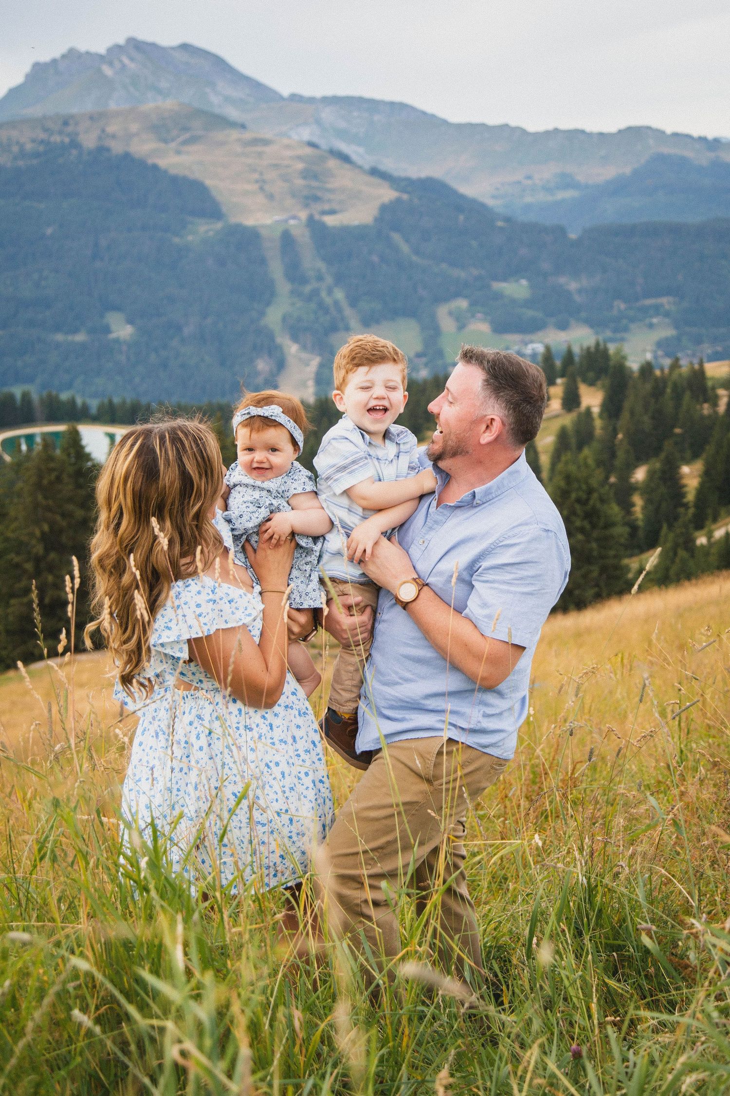 Family photographer in morzine. Natural style family photographer based in Morzine. Family photography session in Les Gets and Morzine.