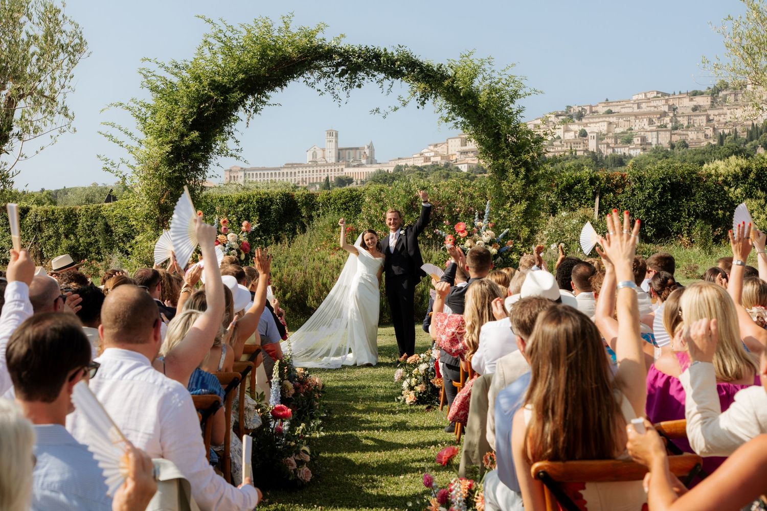 European Wedding Photographer captures wedding photos at a Tuscany Wedding venue. Italian wedding photographer, Timeless and candid photos.