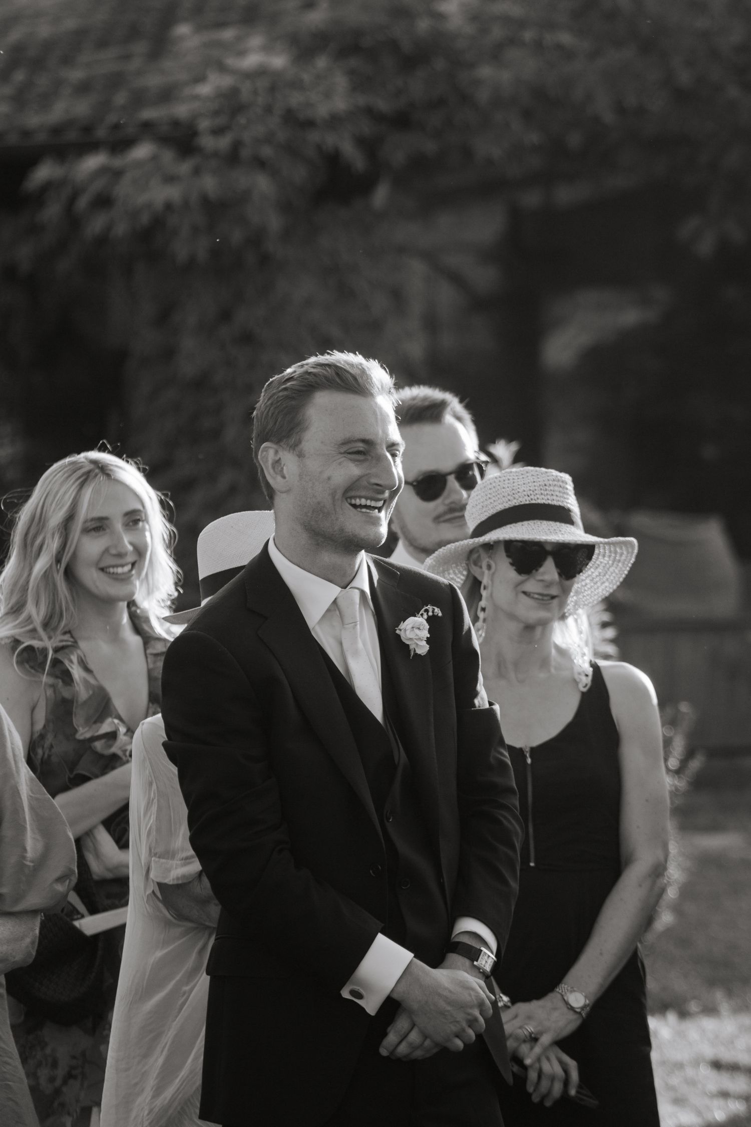 European Wedding Photographer captures wedding photos at a Tuscany Wedding venue. Italian wedding photographer, Timeless and candid photos.