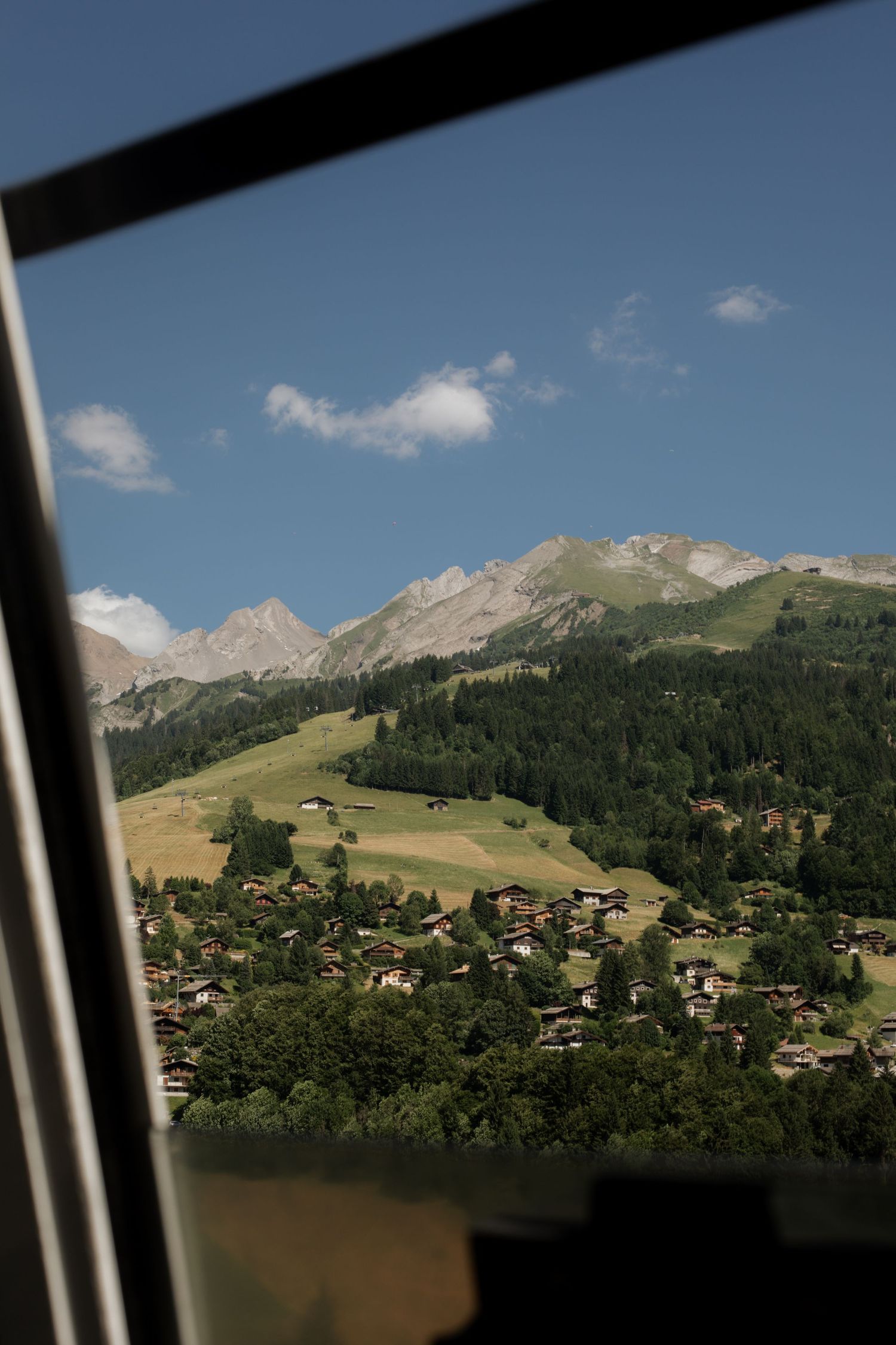 Candid Wedding Photographer captures emotional wedding at La Clusaz Wedding venue. French Alps Mountain Wedding photographer. Outdoor Bride