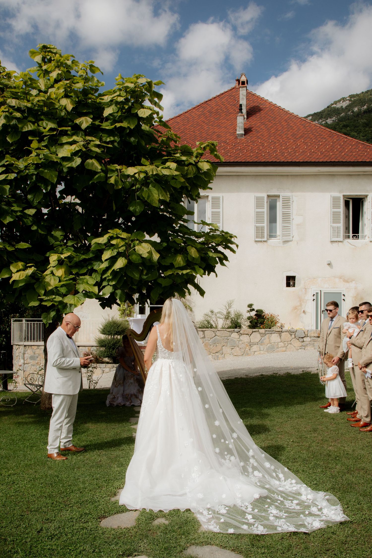 Annecy Wedding photographer captures epic wedding and natural couples photos on Lake Annecy in France. Candid & timeless documentary style.