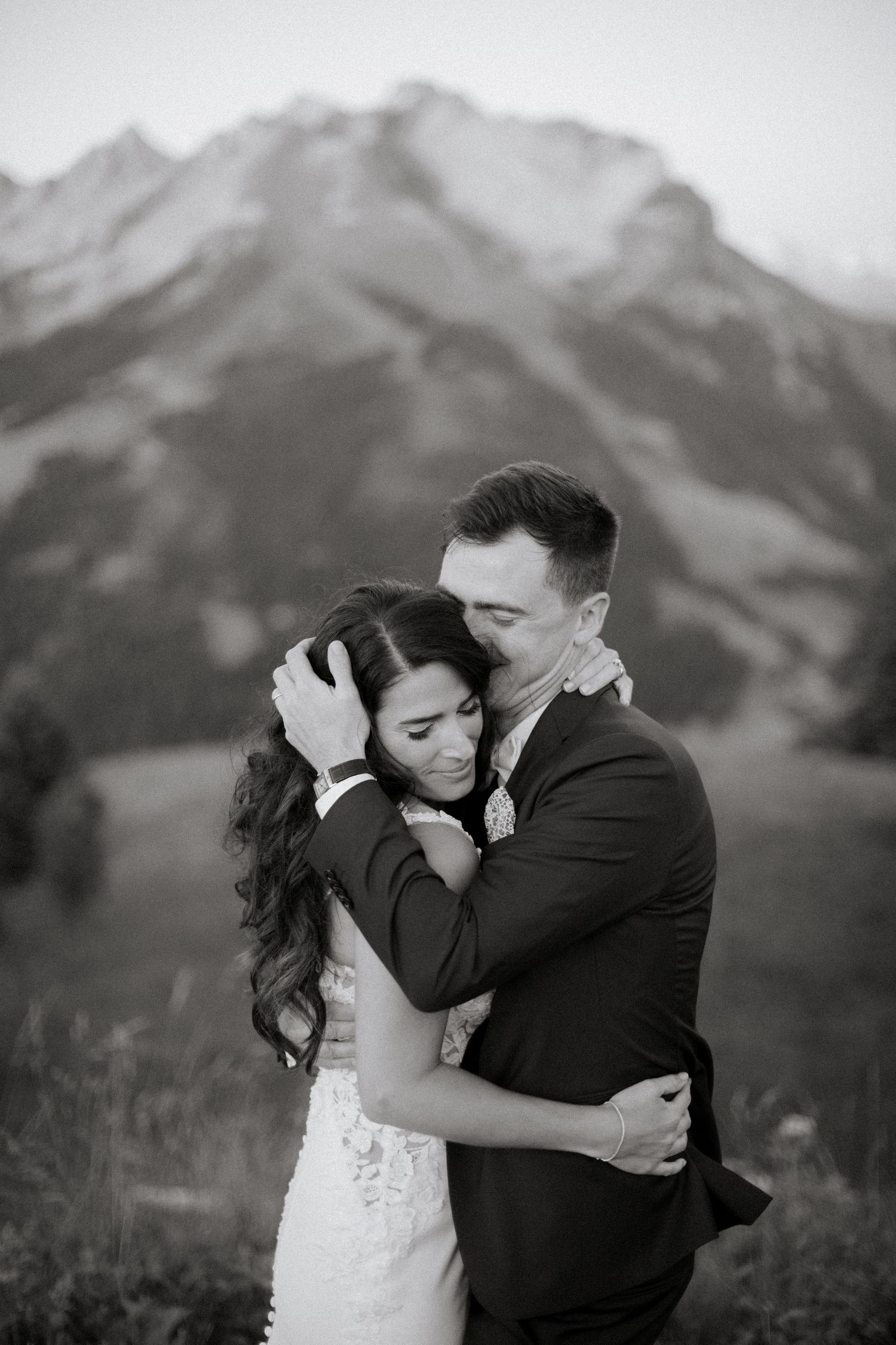 Wedding Photographer captures couplesphotos in La Clusaz Weddding venue.Wedding photography captured by Morzine weddingPhotographer. Europe