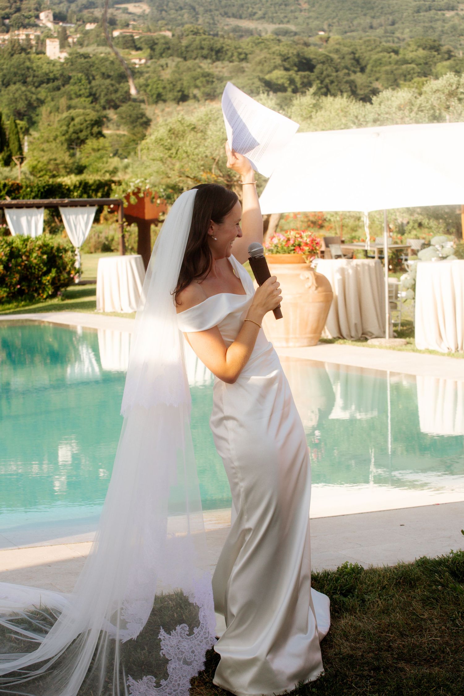 European Wedding Photographer captures wedding photos at a Tuscany Wedding venue. Italian wedding photographer, Timeless and candid photos.