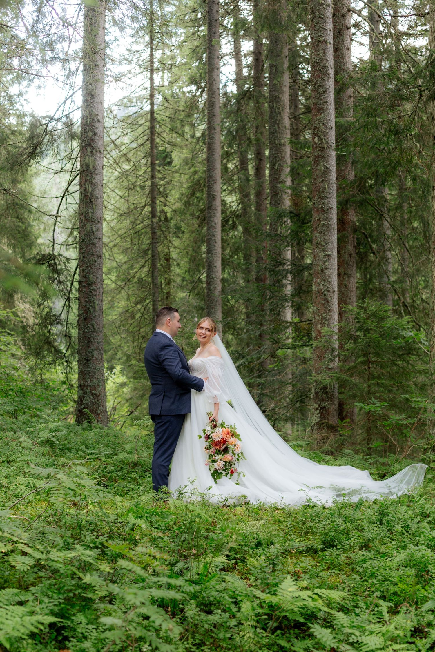 Morzine Wedding photographer captures couples photos and real emotions in Morzine Wedding Venue. Candid,timeless documentary style photos