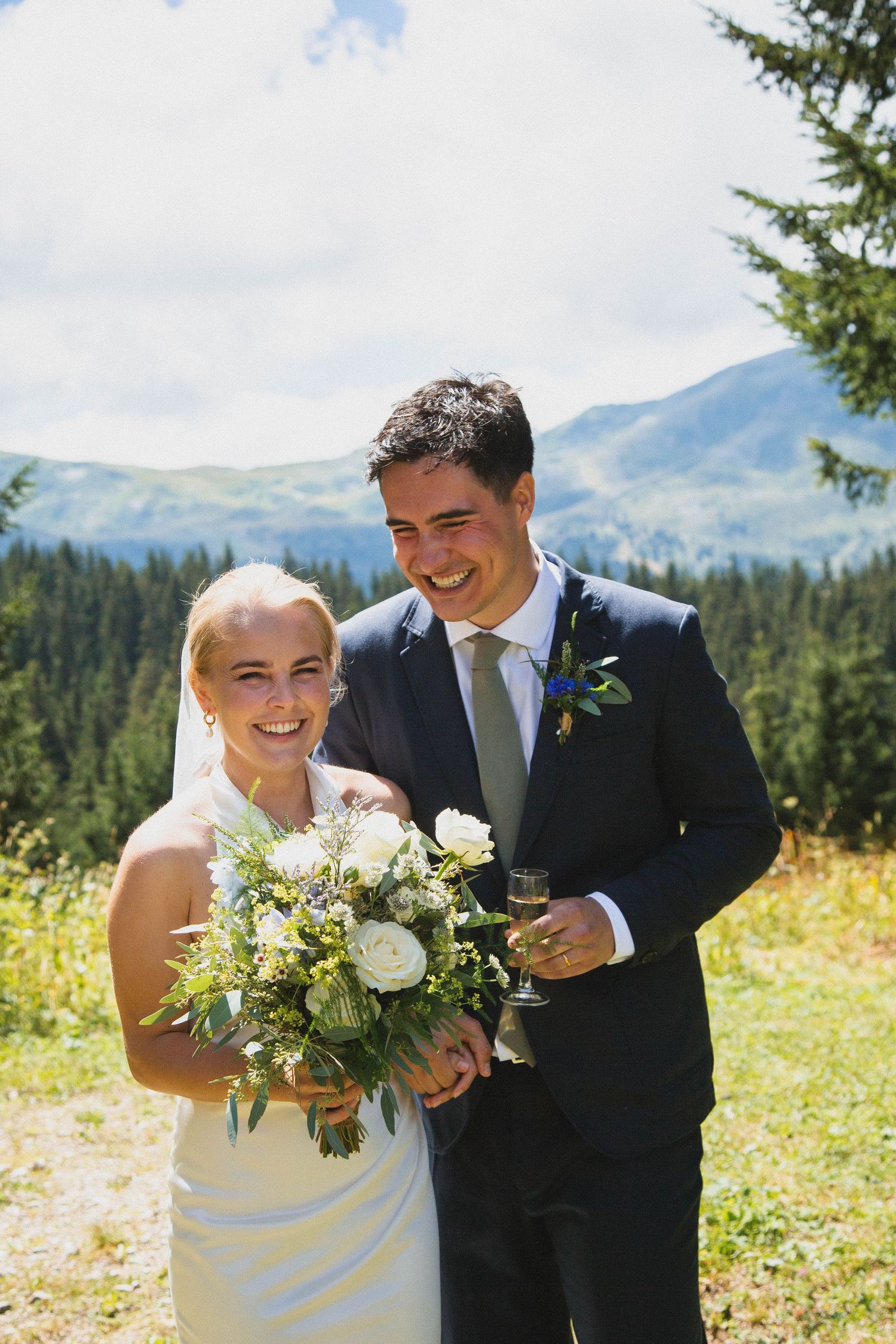 French Wedding Photographer captures candid wedding photos at Meribel Wedding venue. Natural,honest &authentic storytelling. Meribel wedding