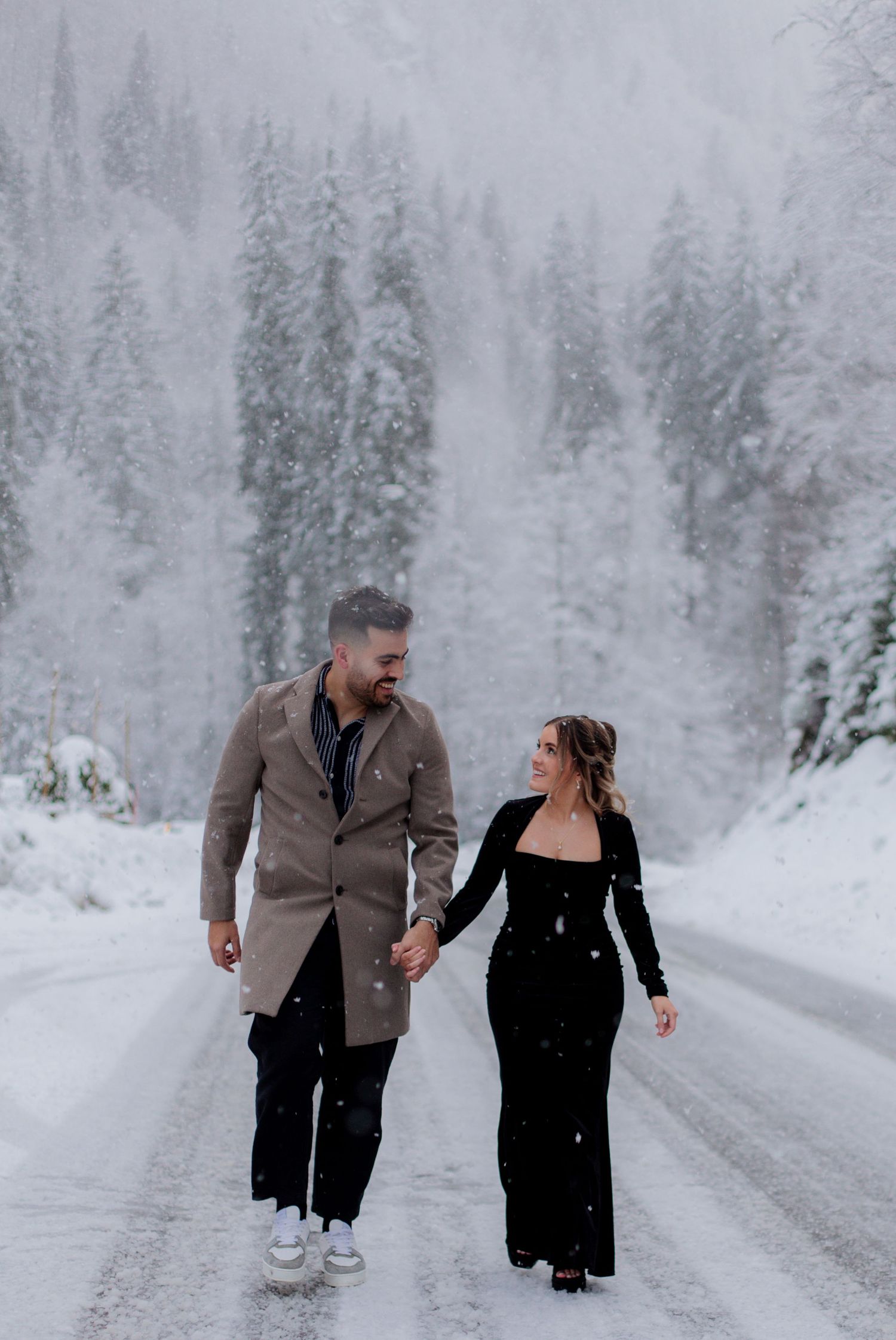 Snowy couples photography morzine wedding photography morzine elopement photographer. Wedding in Morzine. Candid winter wedding photography