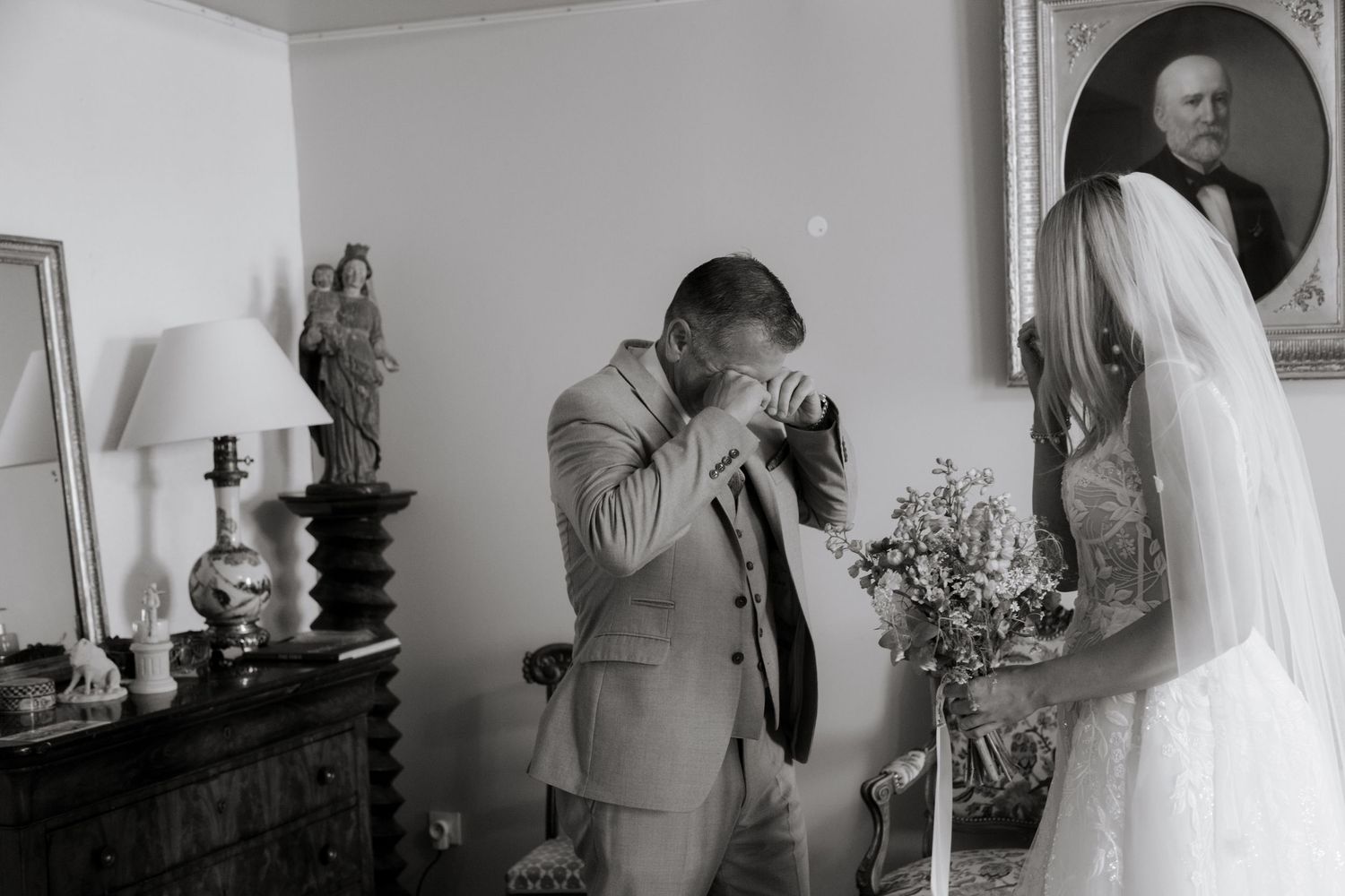 Annecy Wedding photographer captures adventure wedding and real emotion on Lake Annecy in France. Candid & timeless documentary style.