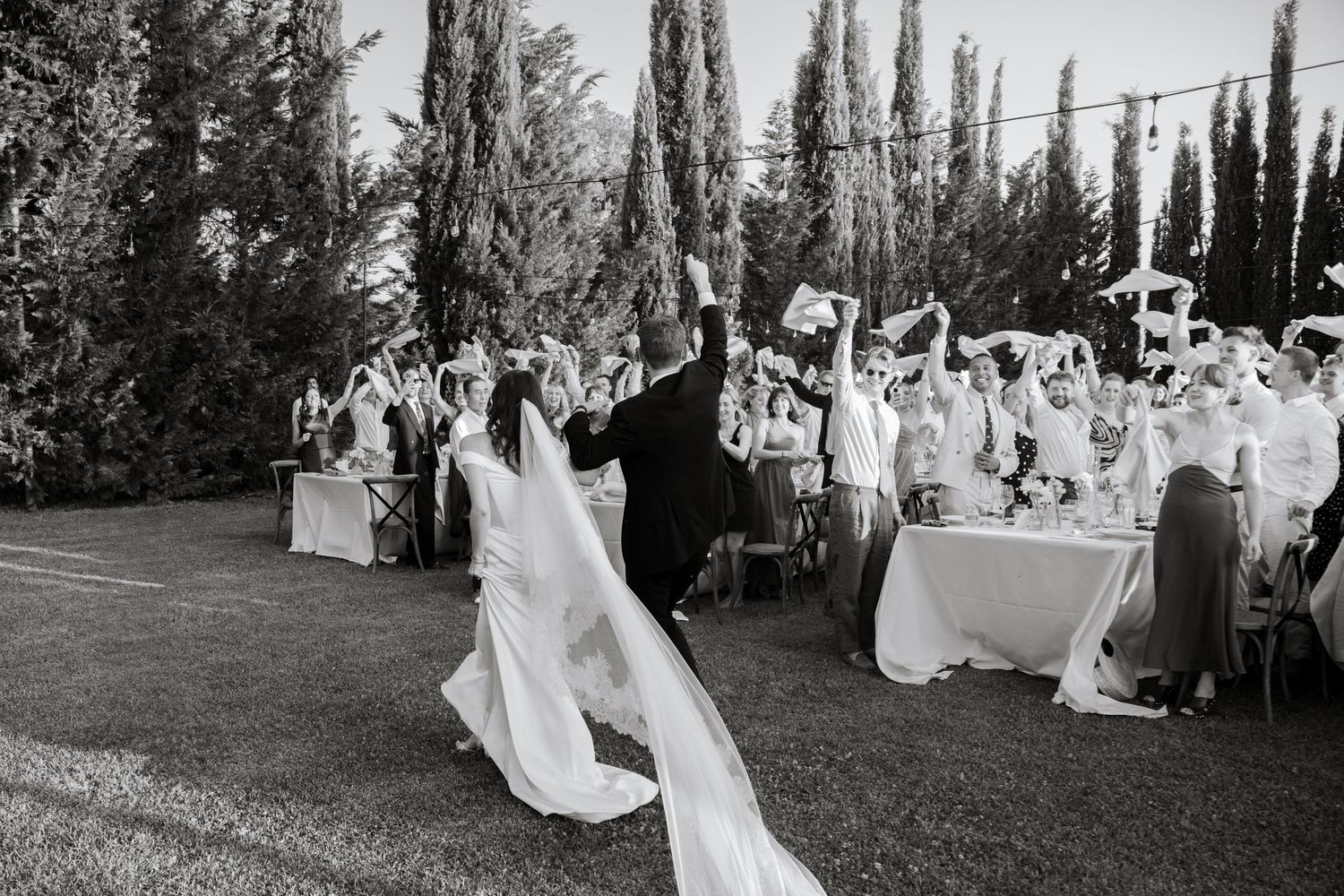 European Wedding Photographer captures wedding photos at a Tuscany Wedding venue. Italian wedding photographer, Timeless and candid photos.