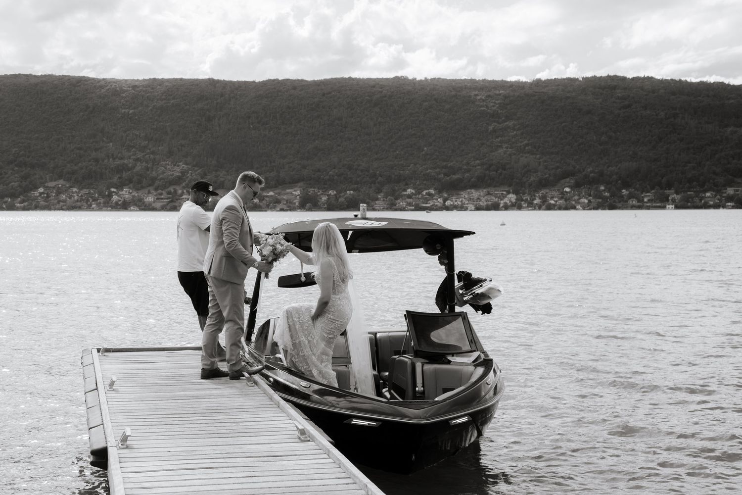 Annecy Wedding photographer captures epic wedding and natural couples photos on Lake Annecy in France. Candid & timeless documentary style.