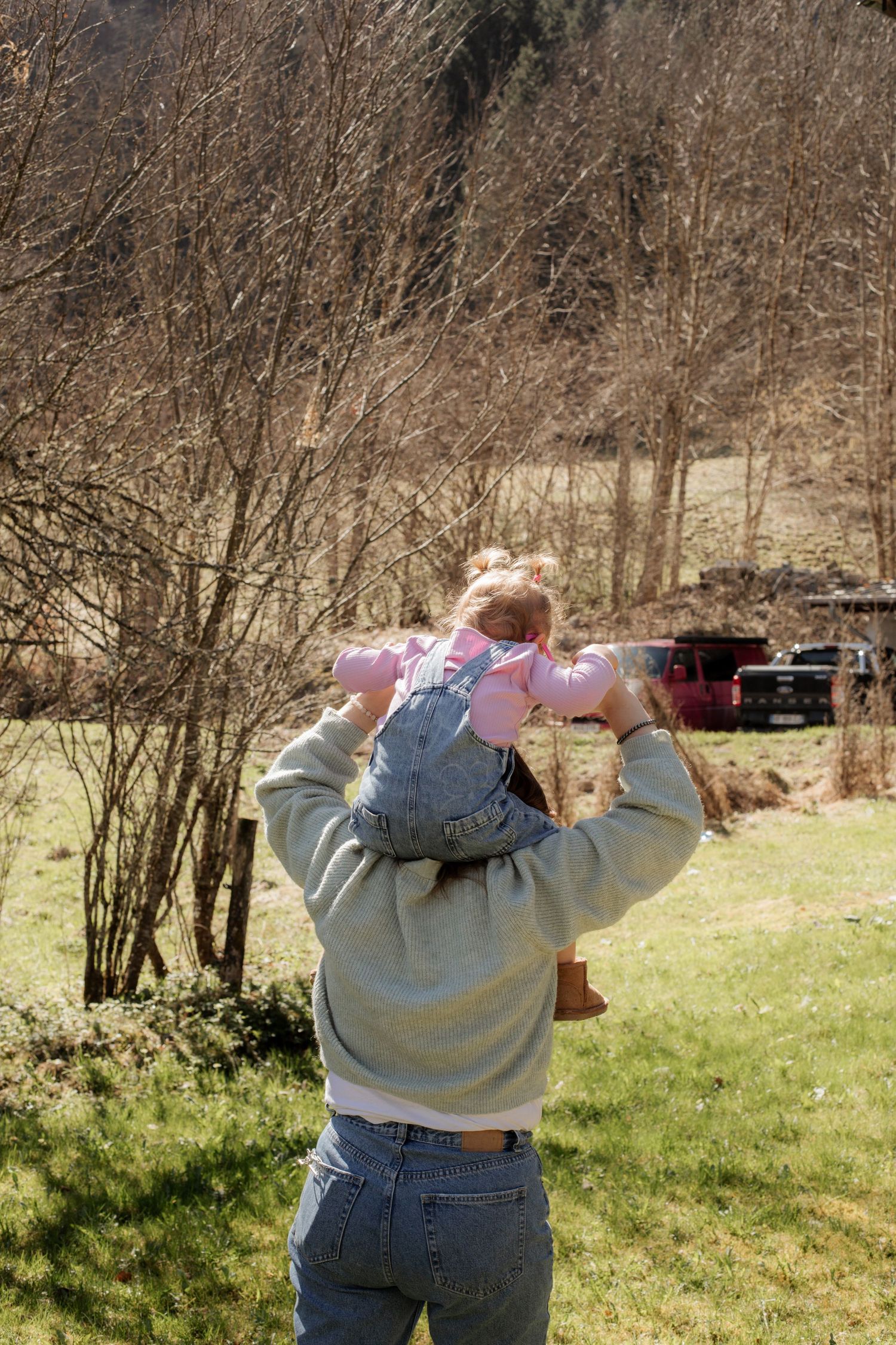 Family Photographer captures outdoor family photos. Family photography session captured by Morzine Photographer in St Jean D'Aulps