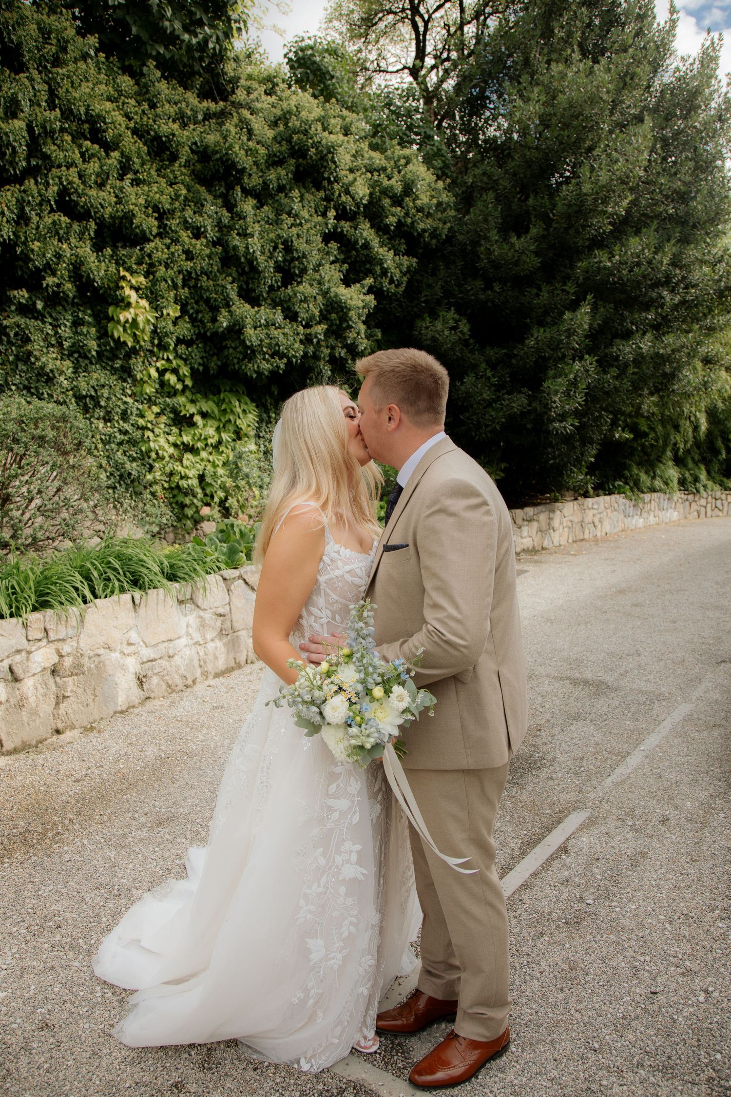 Annecy Wedding photographer captures epic wedding and natural couples photos on Lake Annecy in France. Candid & timeless documentary style.