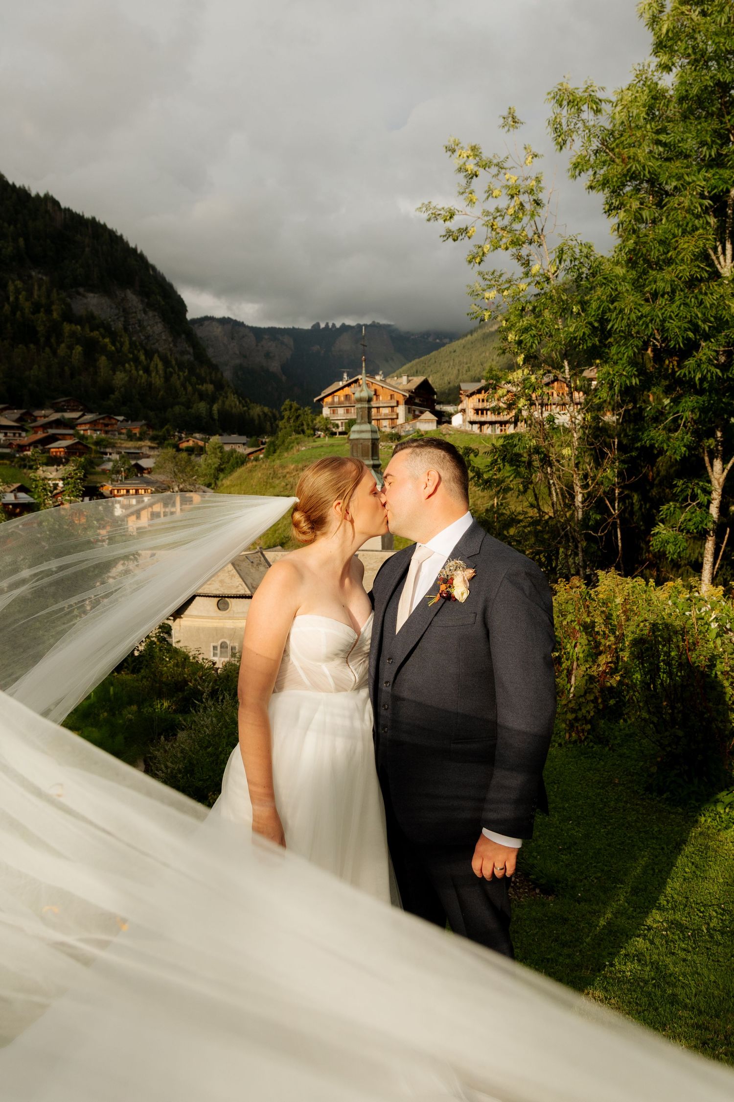 Morzine Wedding photographer captures fun wedding party and real emotions in Morzine Wedding Venue. Candid,timeless documentary style photos
