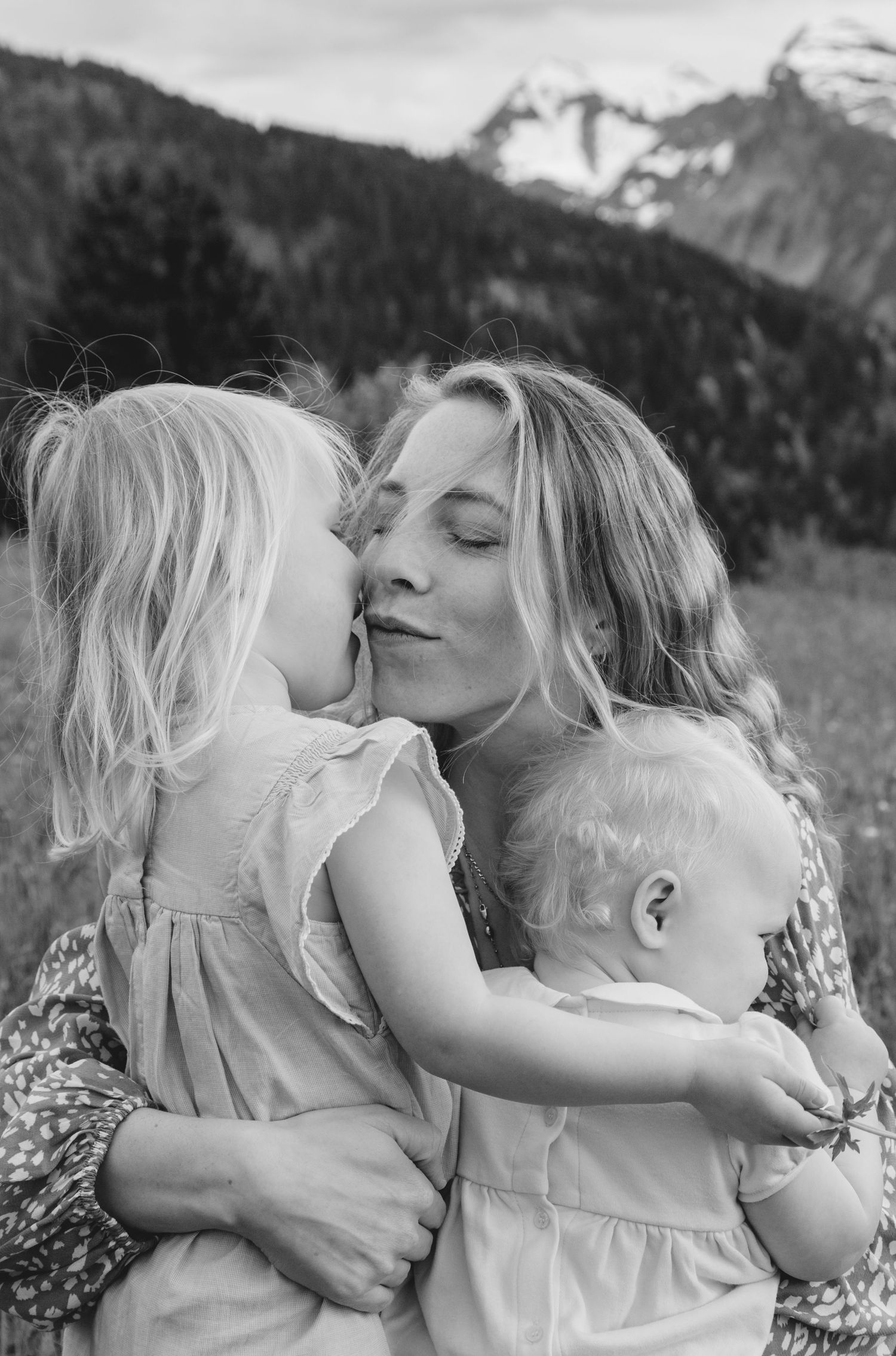 Outdoor family photography session next to Lake Montriond. Captured by Morzine Family photographer. Natural family portraits in morzine