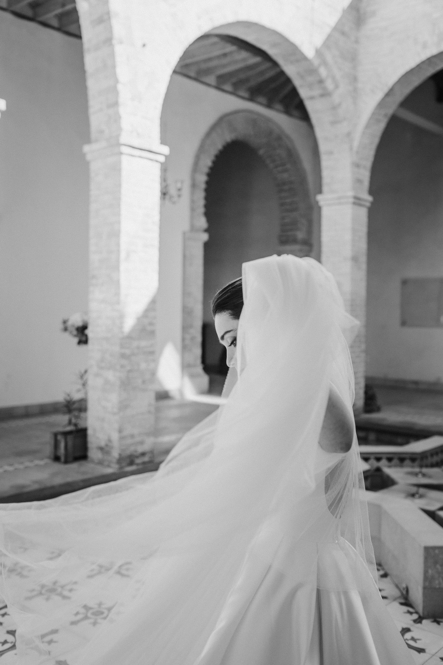 Retrato de novia en blanco y negro