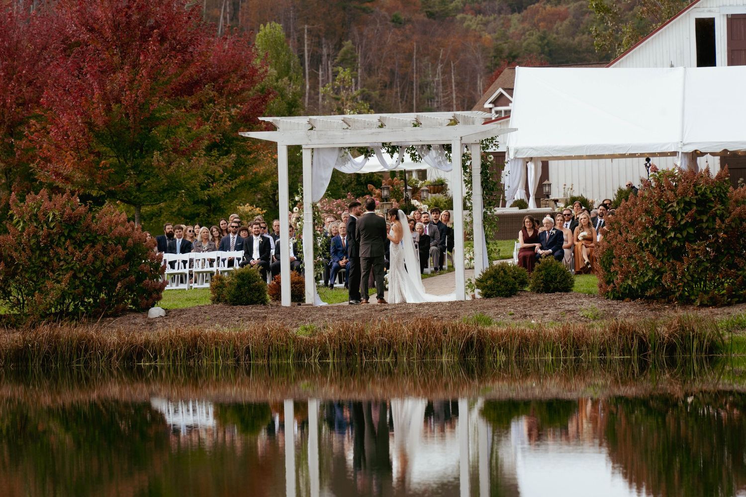 Wedding ceremony at The Barn on New River