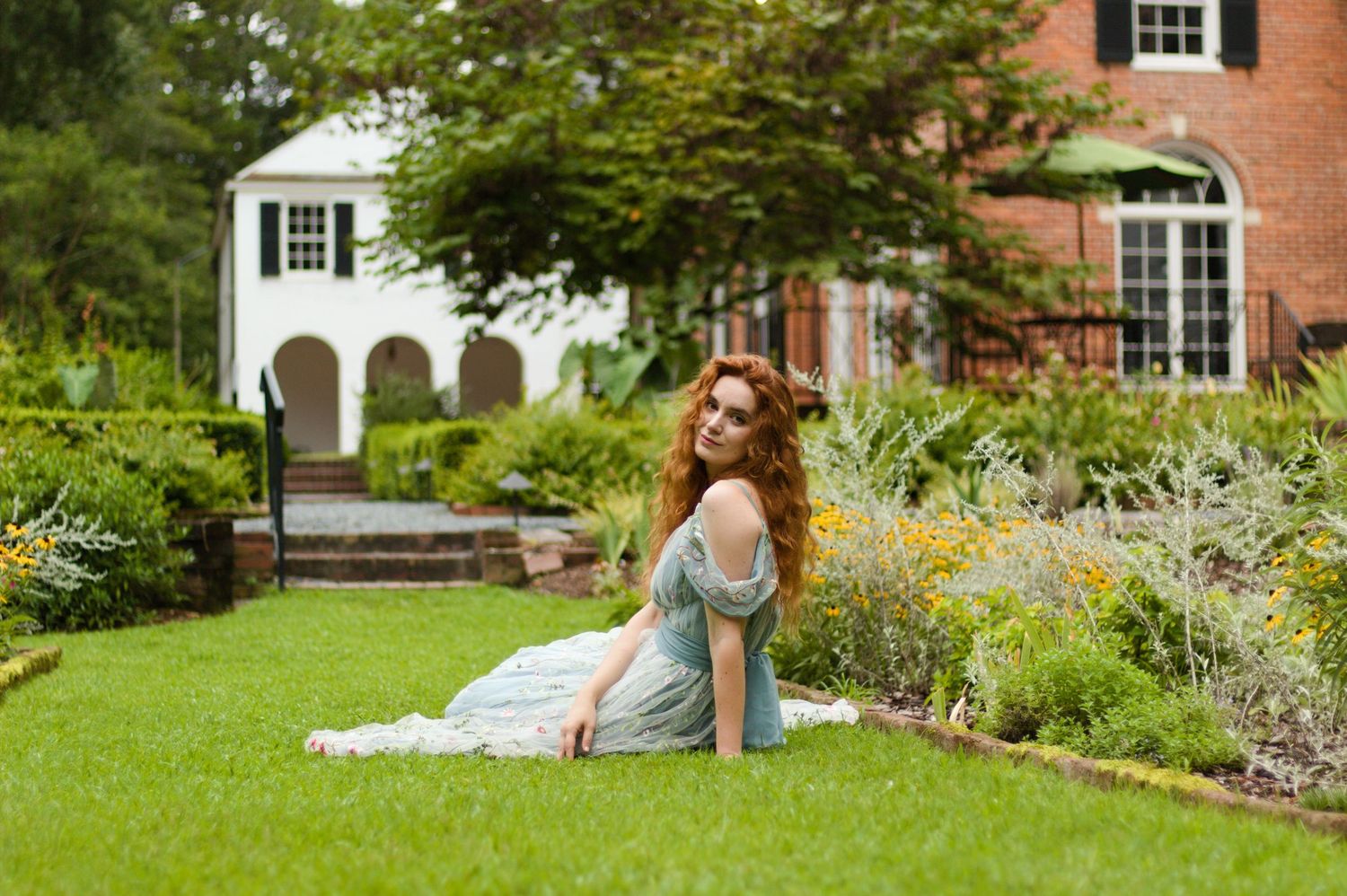 Portrait session in the garden
