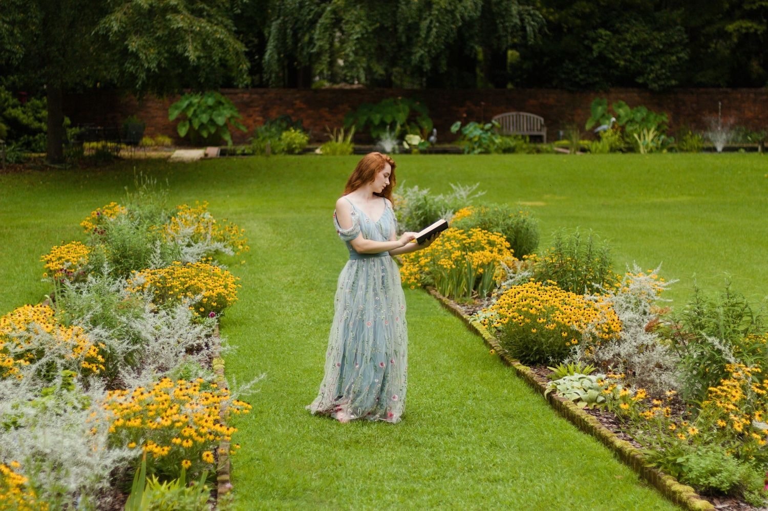 Portrait session in the garden