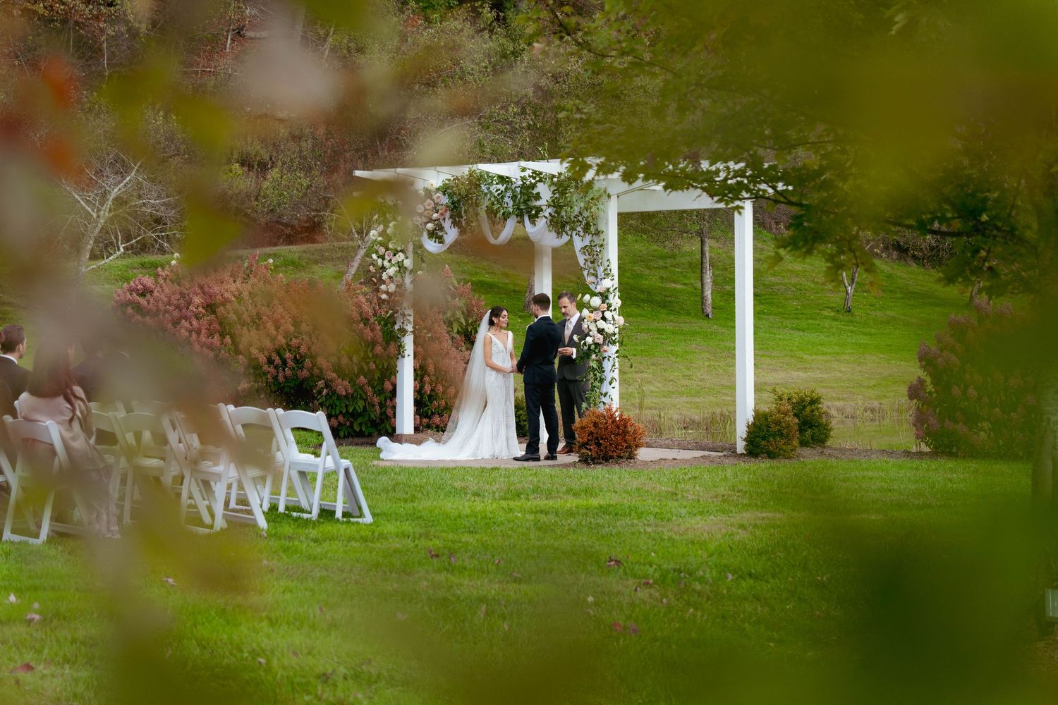 Wedding ceremony at The Barn on New River