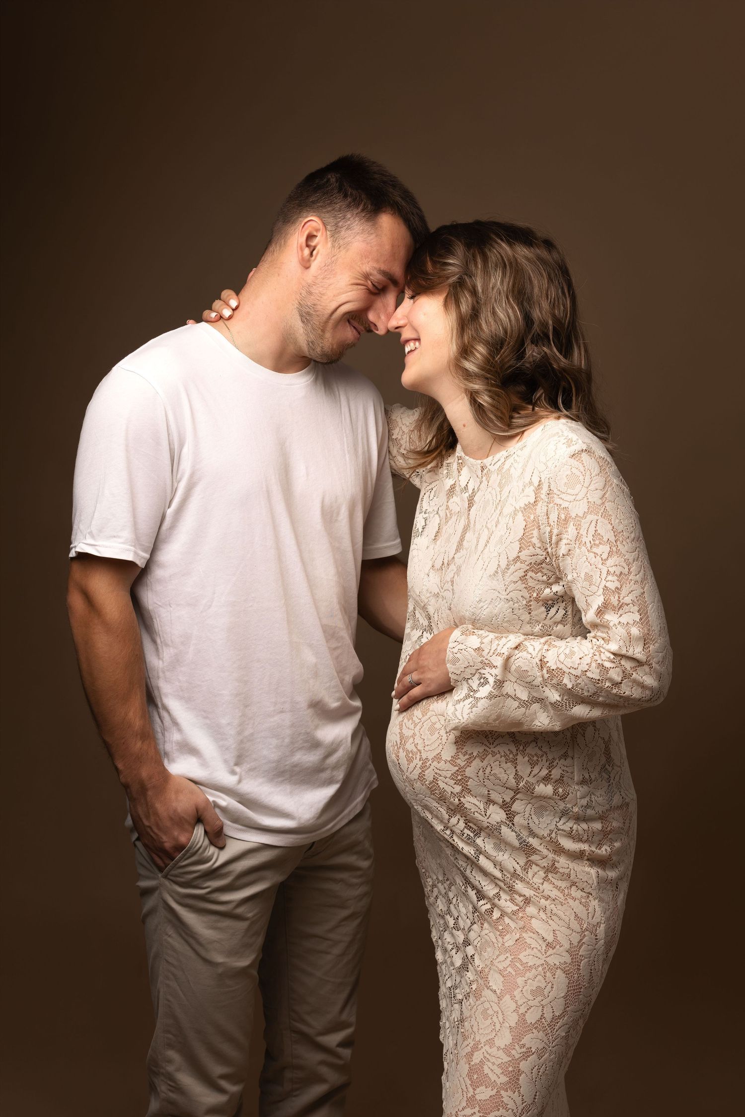 Photographe grossesse, naissance, famille. Studio situé à Chavanoz, en Nord-Isère, proche de Lyon et de Bourgoin-Jallieu