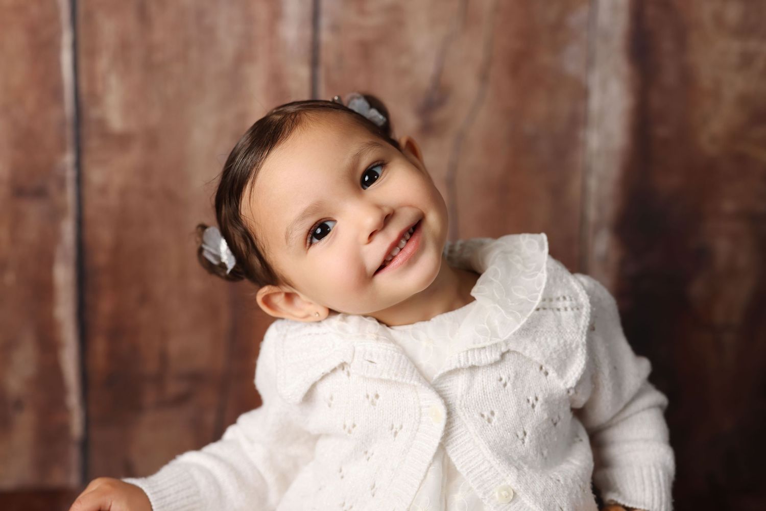 Photographe grossesse, naissance, famille. Studio situé à Chavanoz, en Nord-Isère, proche de Lyon et de Bourgoin-Jallieu