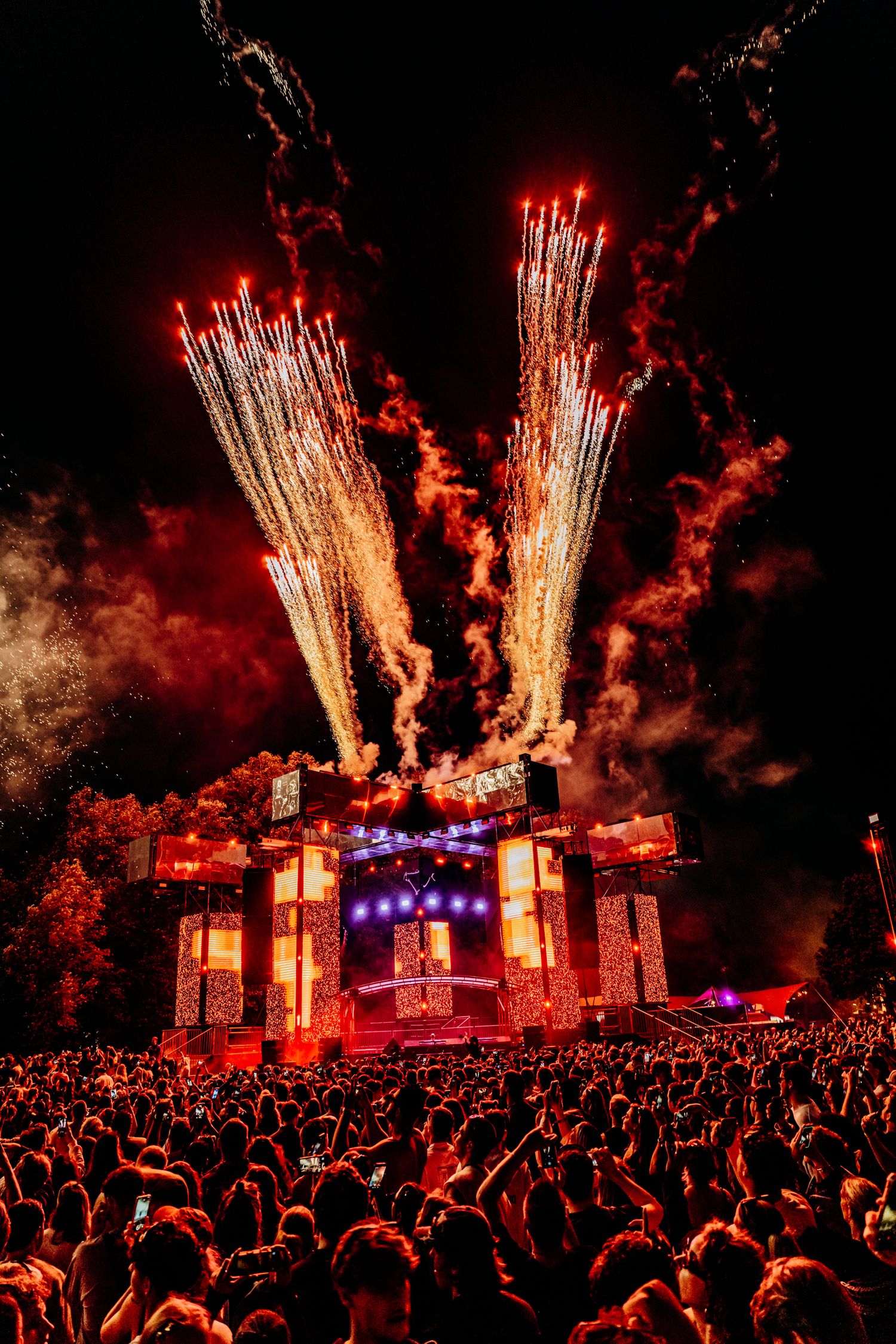 live optreden festivalreportage Bradamedia crowd energy artiestenfotografie